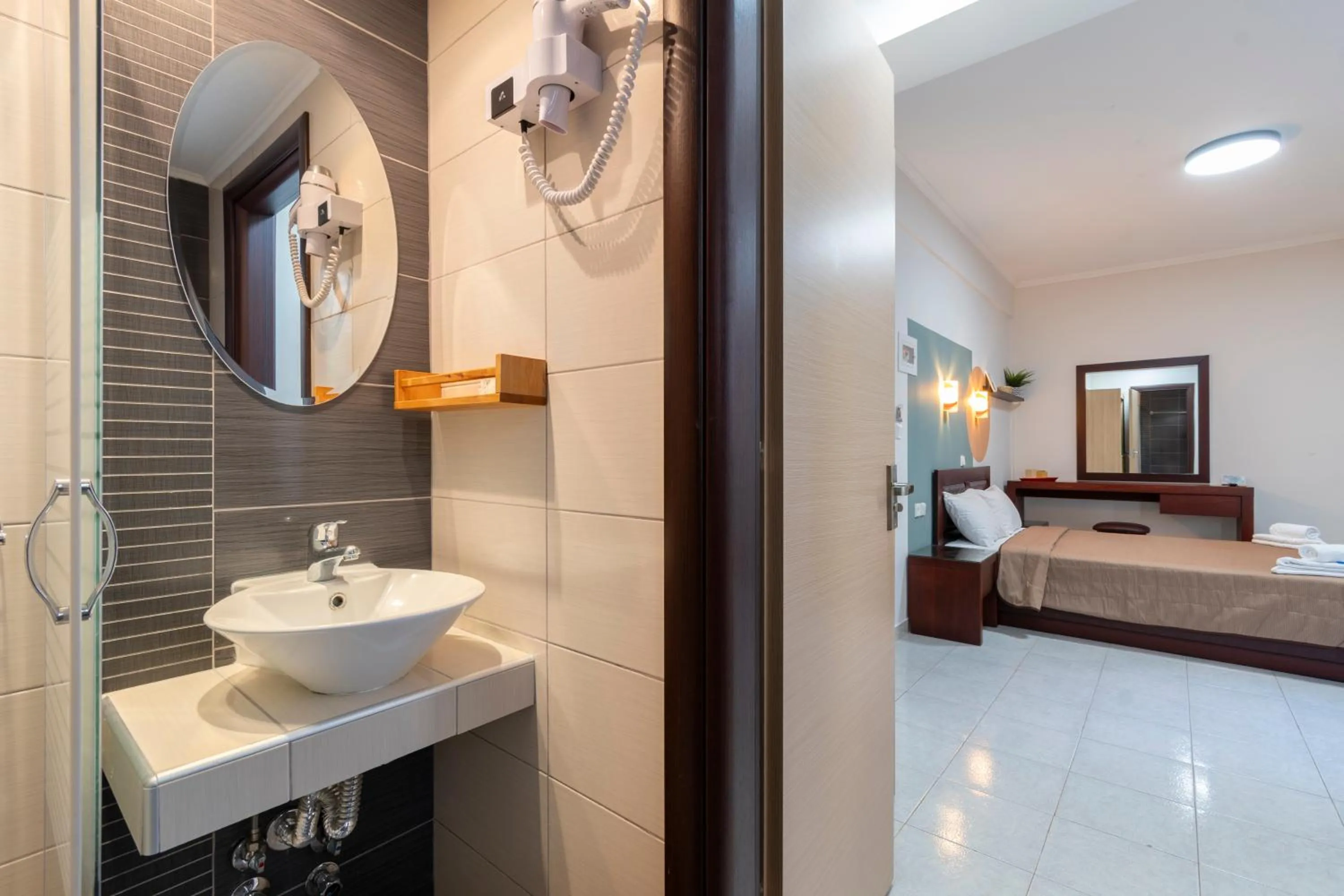 Property building, Bed in Naias