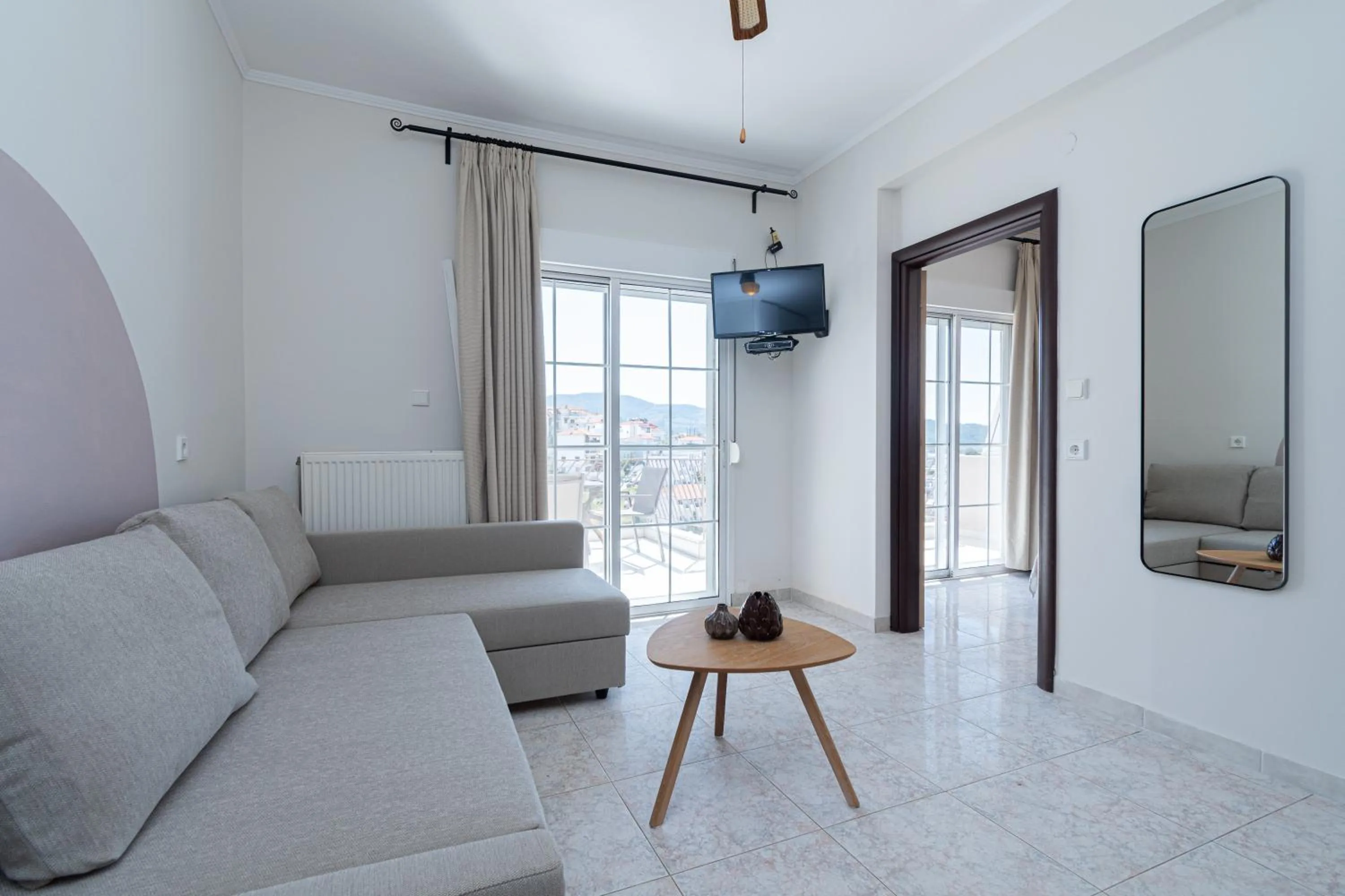 TV and multimedia in Naias