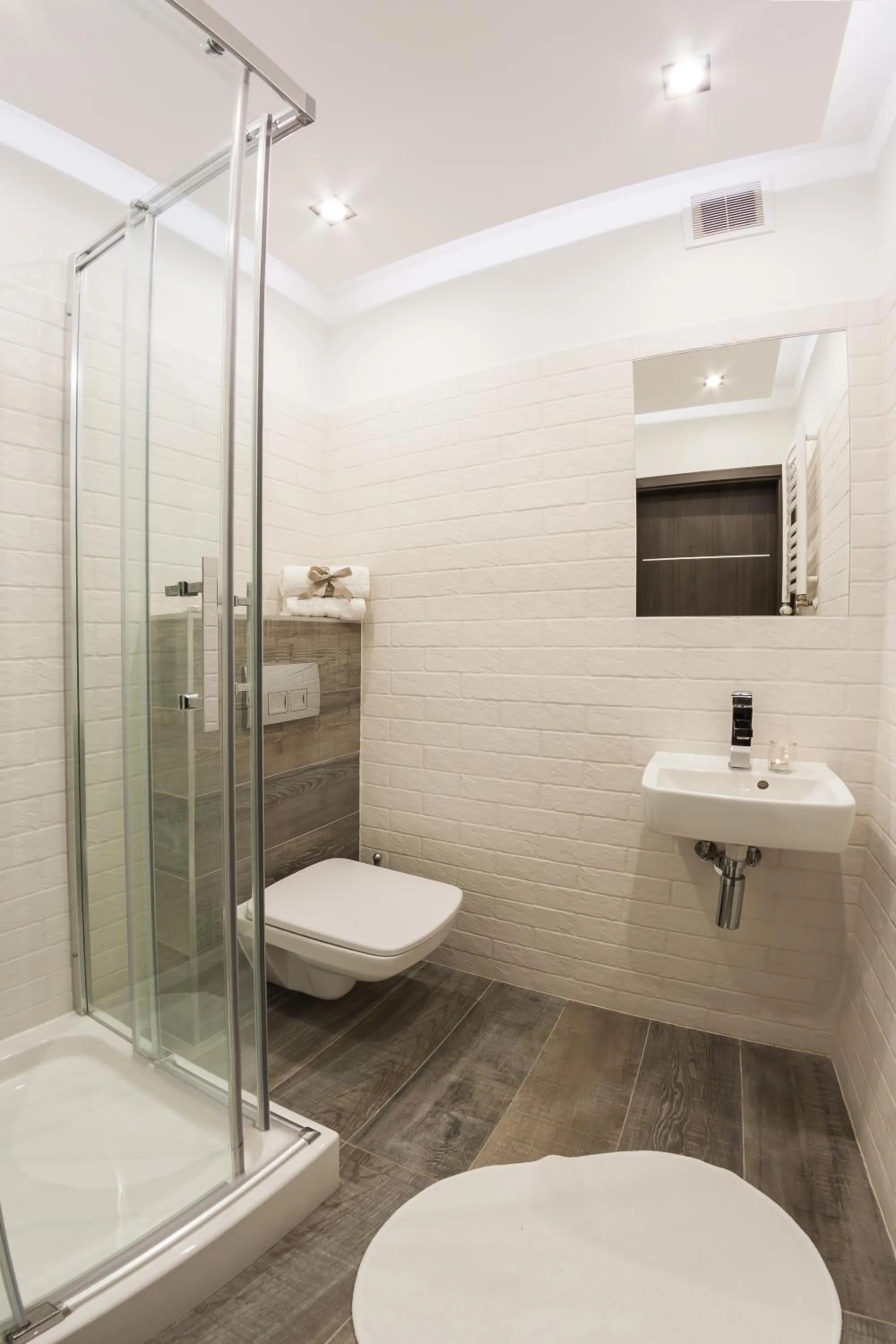 Shower in Hotel Oaza