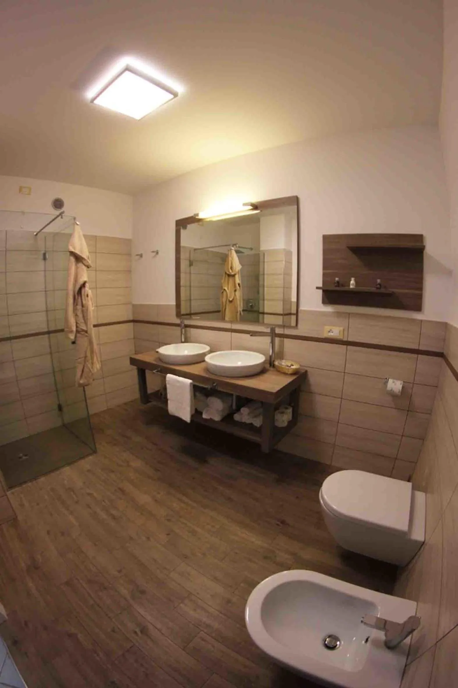 Bathroom in Baia del Godano Resort & Spa