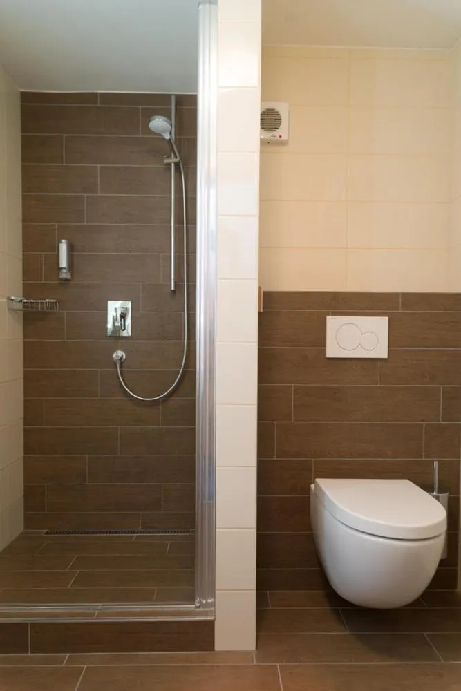 Shower in Hotel Pavlov