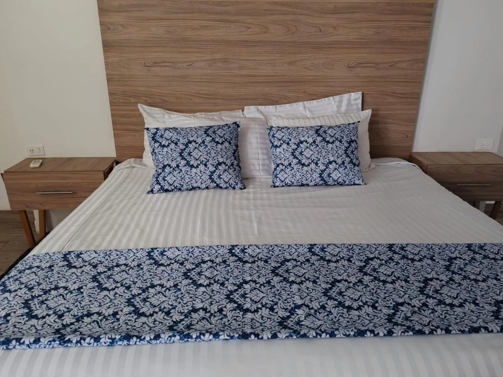 Bed in Hotel Flamingo