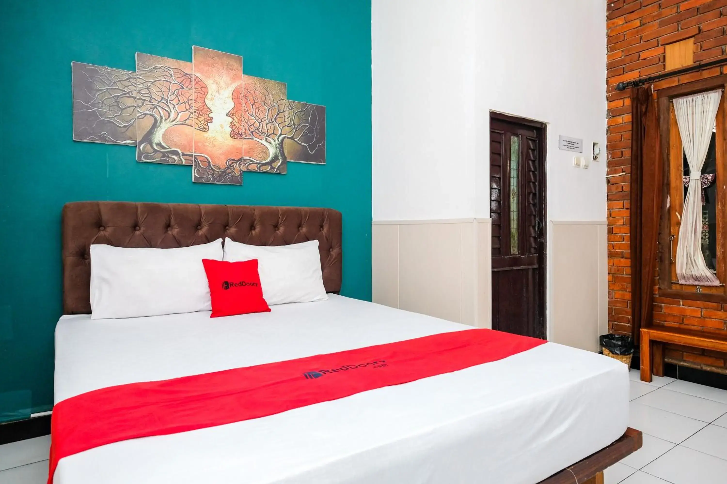 Double Room in RedDoorz Syariah near Akmil Magelang Double Room in RedDoorz Syariah near Akmil Magelang