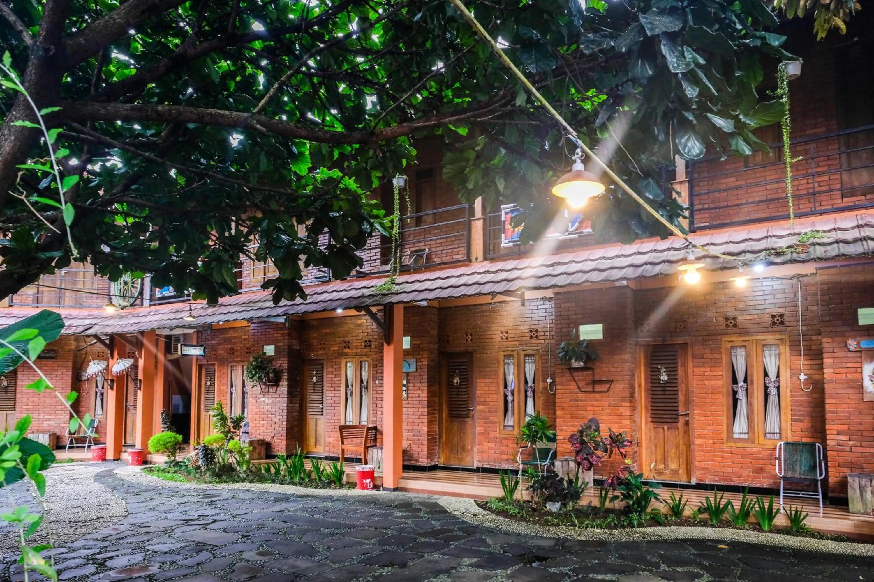 Property building in RedDoorz Syariah near Akmil Magelang