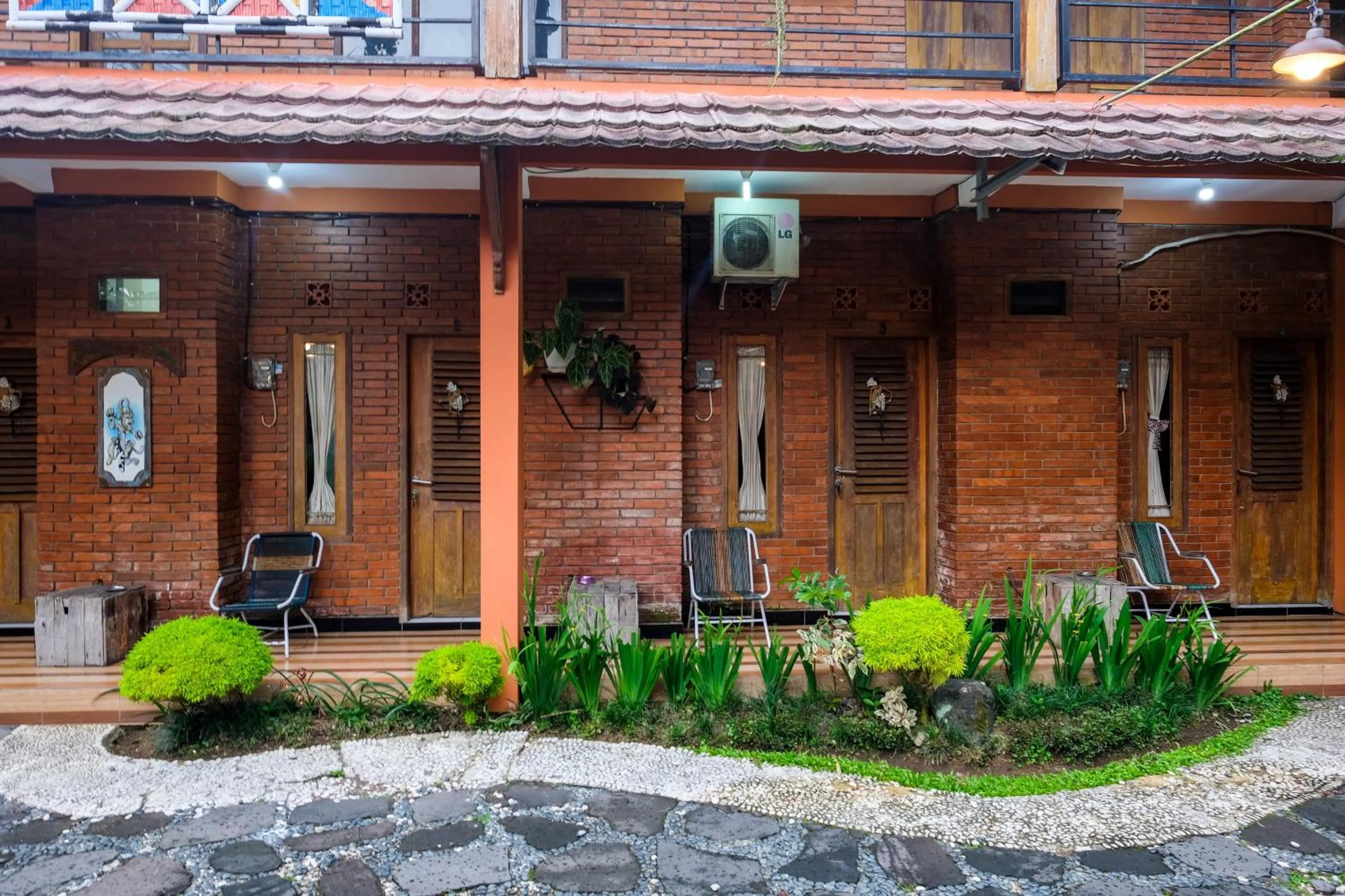 Property building in RedDoorz Syariah near Akmil Magelang