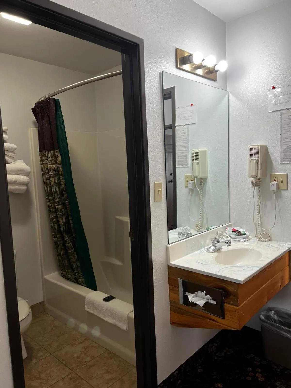 Buffalo Bill's Antlers Inn