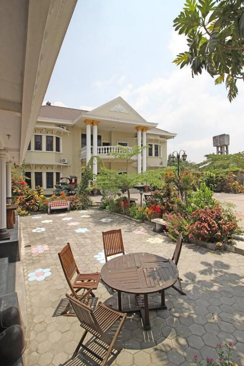 Property building in RedDoorz near UMY Yogyakarta