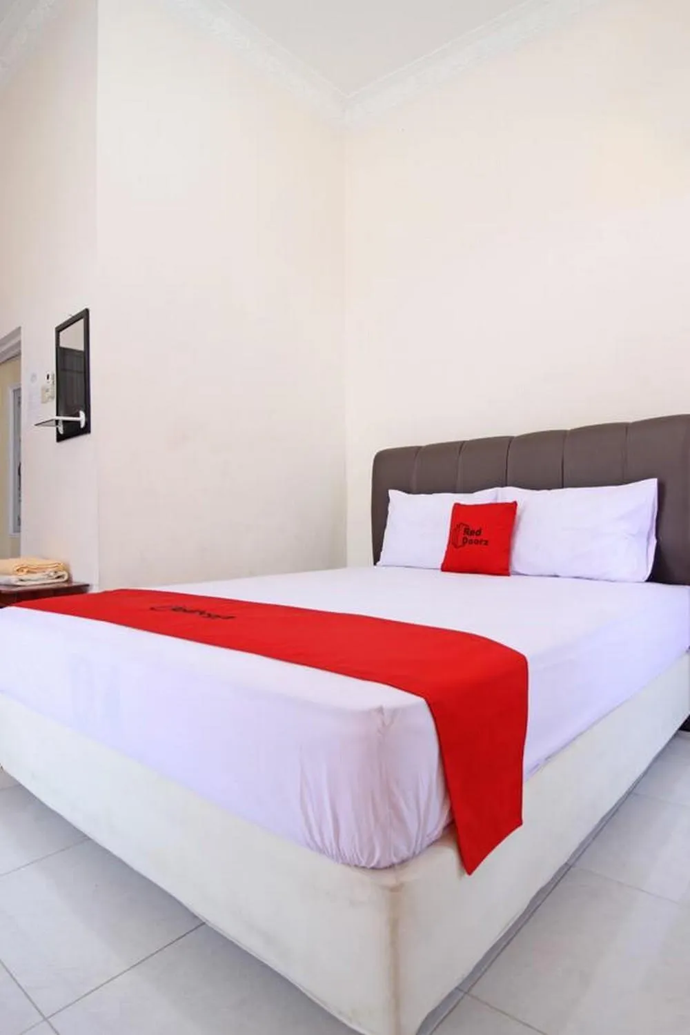 Bed in RedDoorz near UMY Yogyakarta