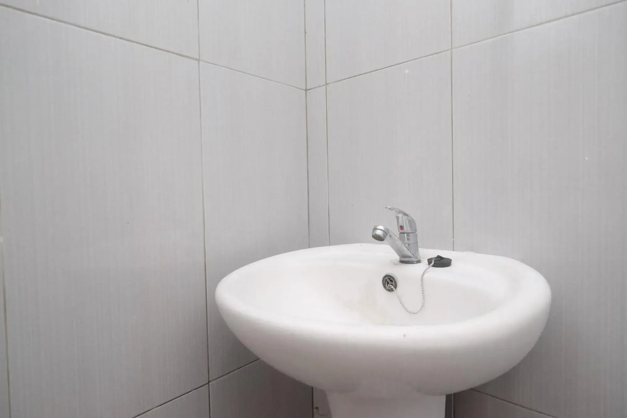 Double Room in RedDoorz near UMY Yogyakarta Double Room in RedDoorz near UMY Yogyakarta