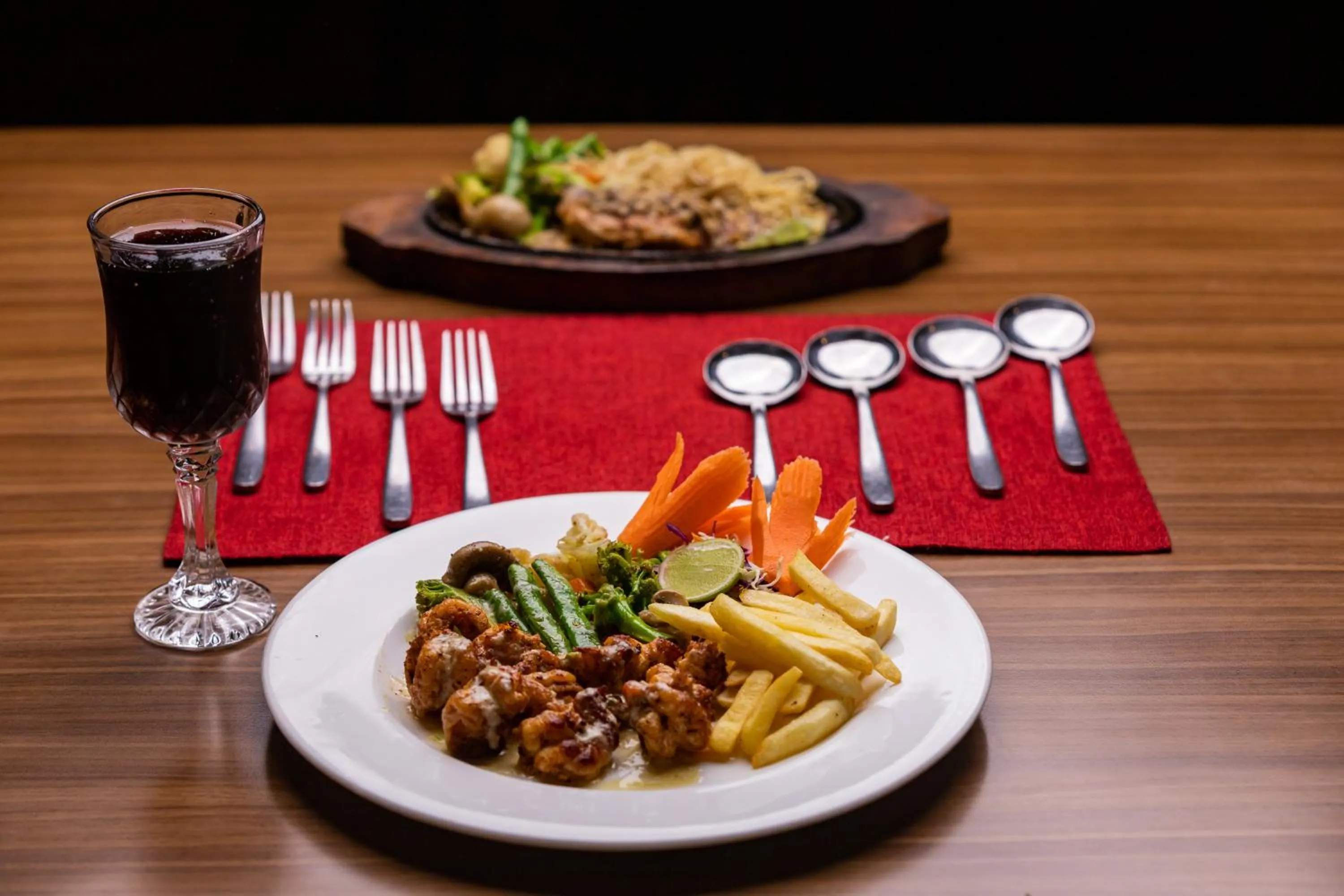 Food and drinks in Hotel Verandah