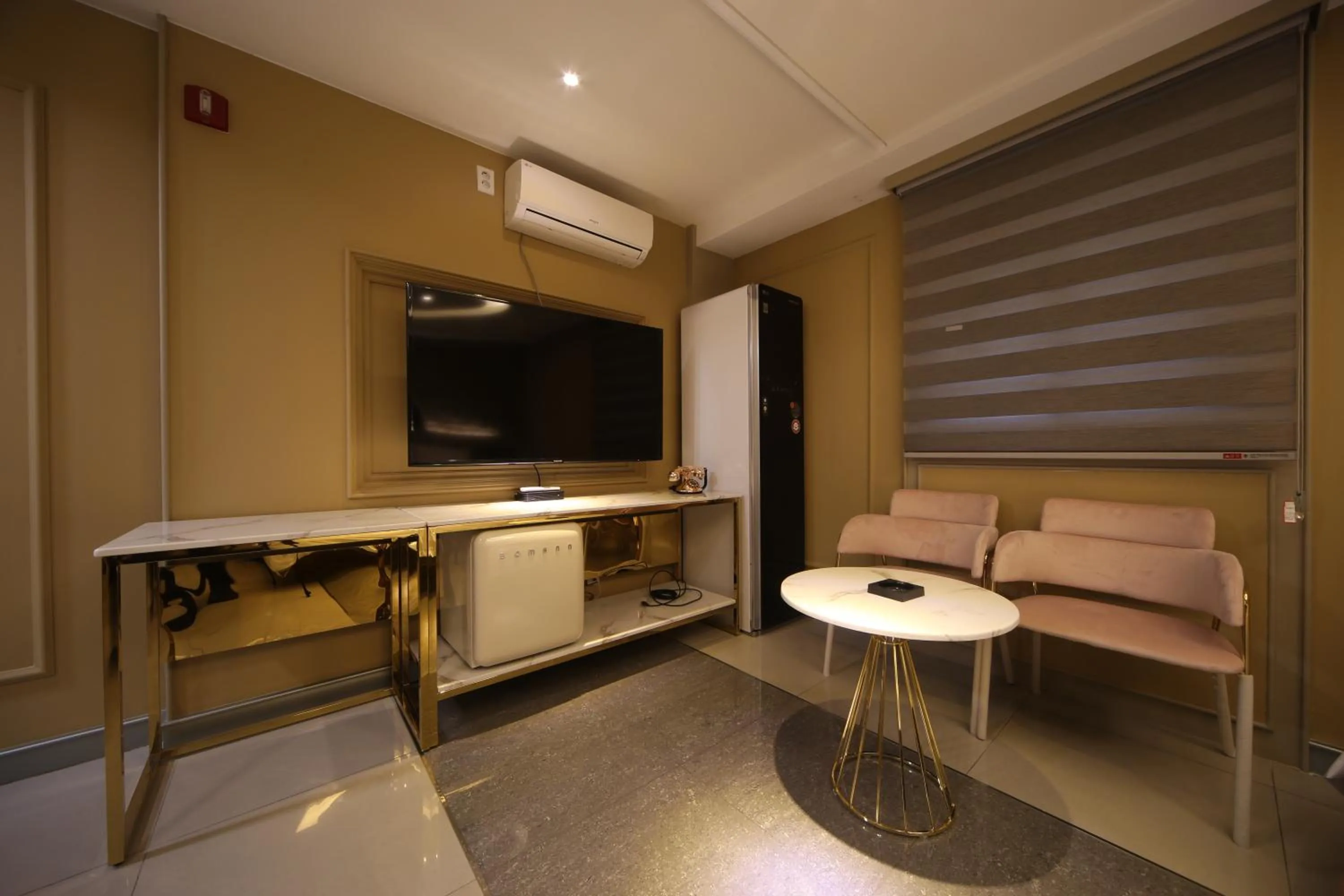 TV/Entertainment Center in Hotel Yeogiotte Daegu