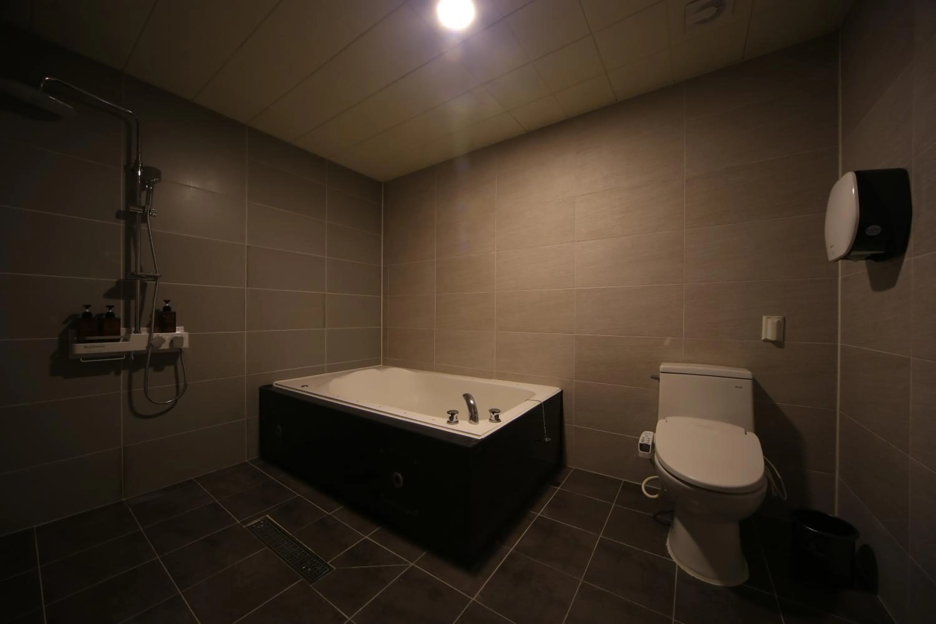 Bathroom in Hotel Yeogiotte Daegu