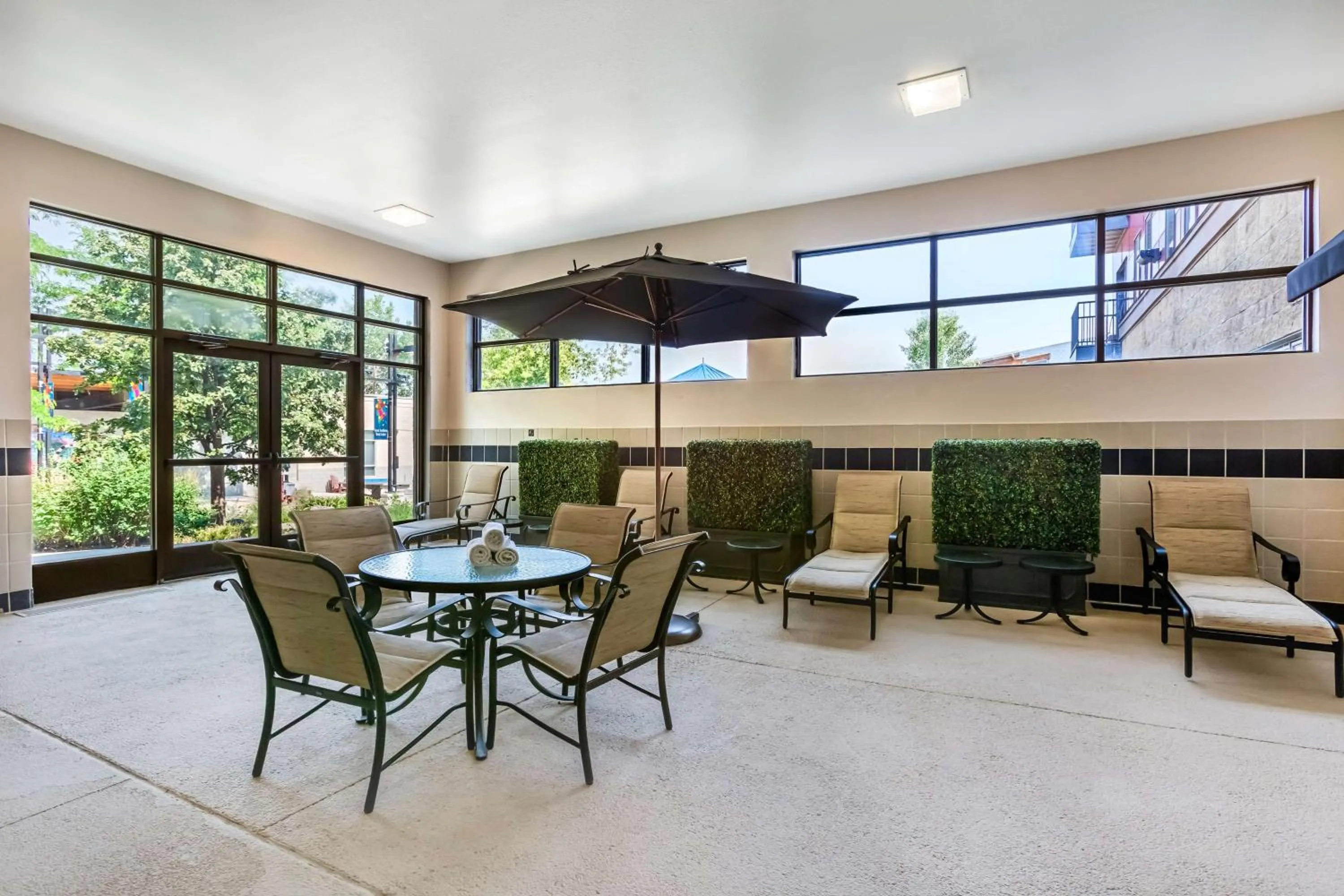 Pool view in Best Western Premier Helena Great Northern Hotel