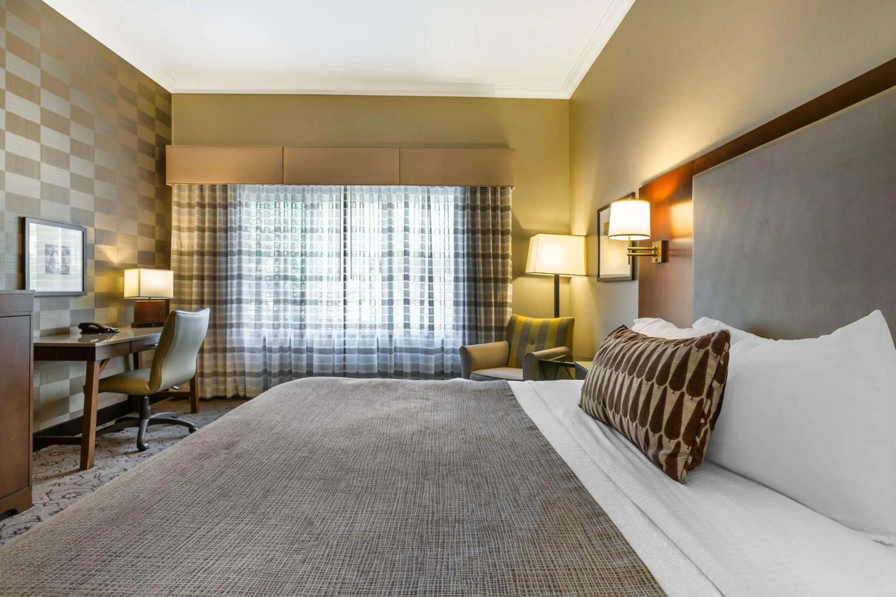 Bedroom, Bed in Best Western Premier Helena Great Northern Hotel