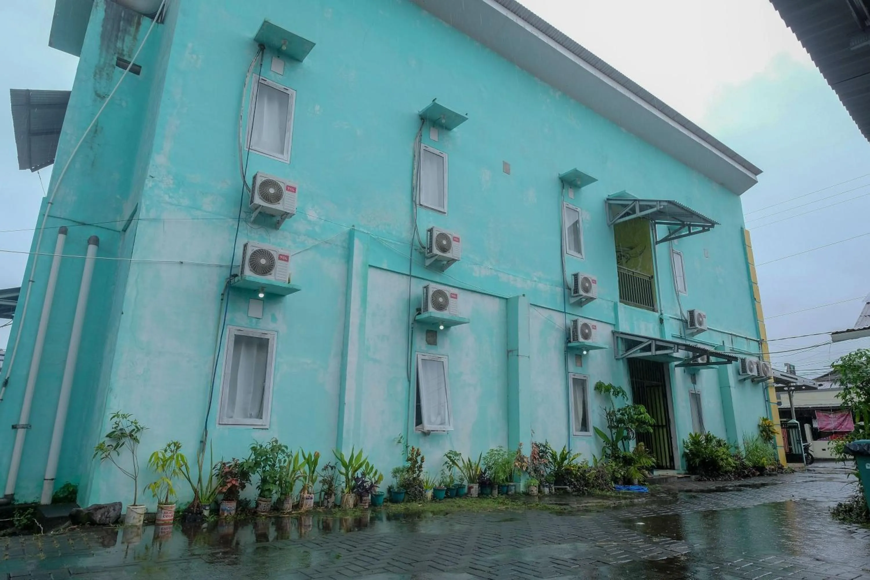 Property building in RedDoorz near Politeknik Manado