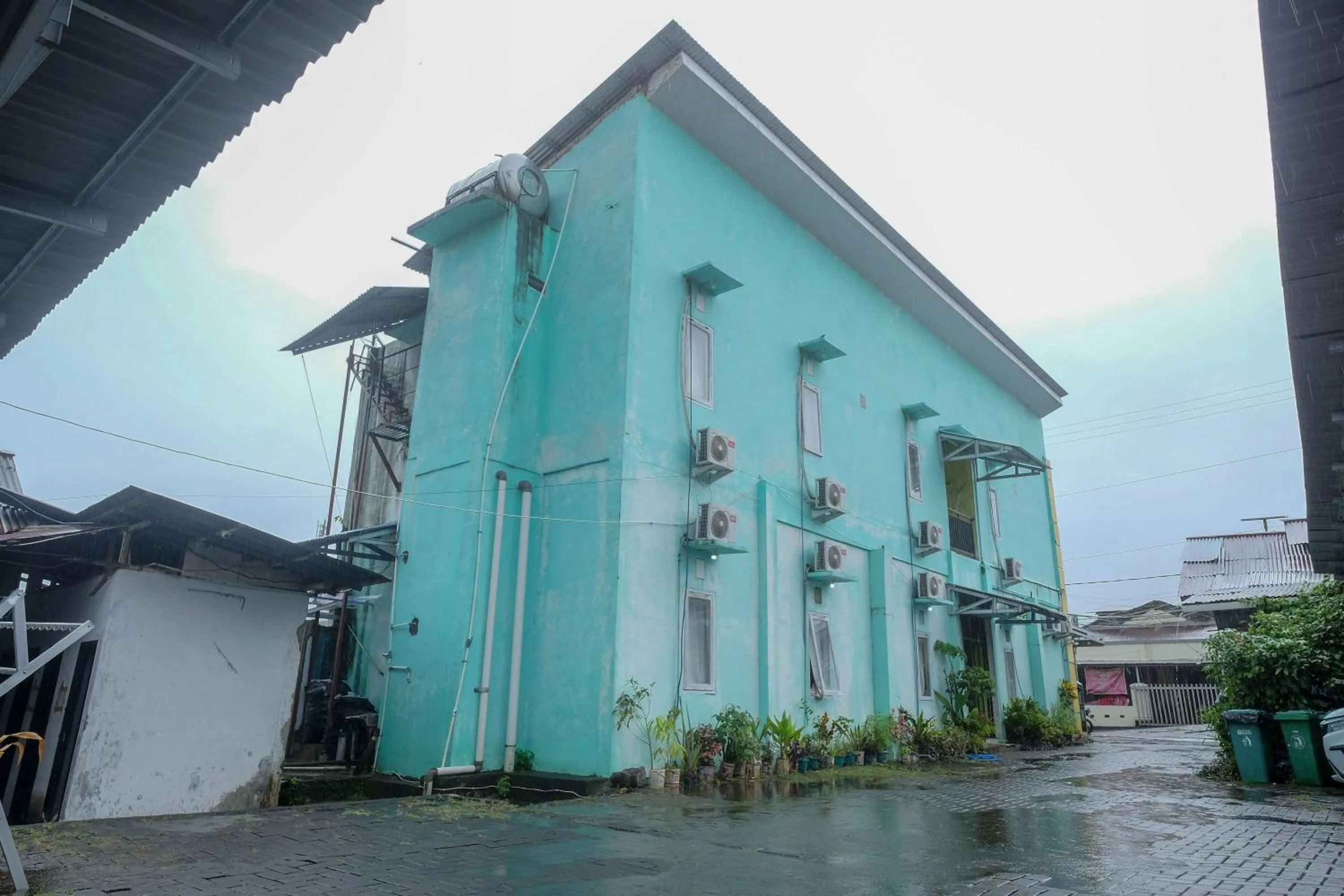 Property building in RedDoorz near Politeknik Manado