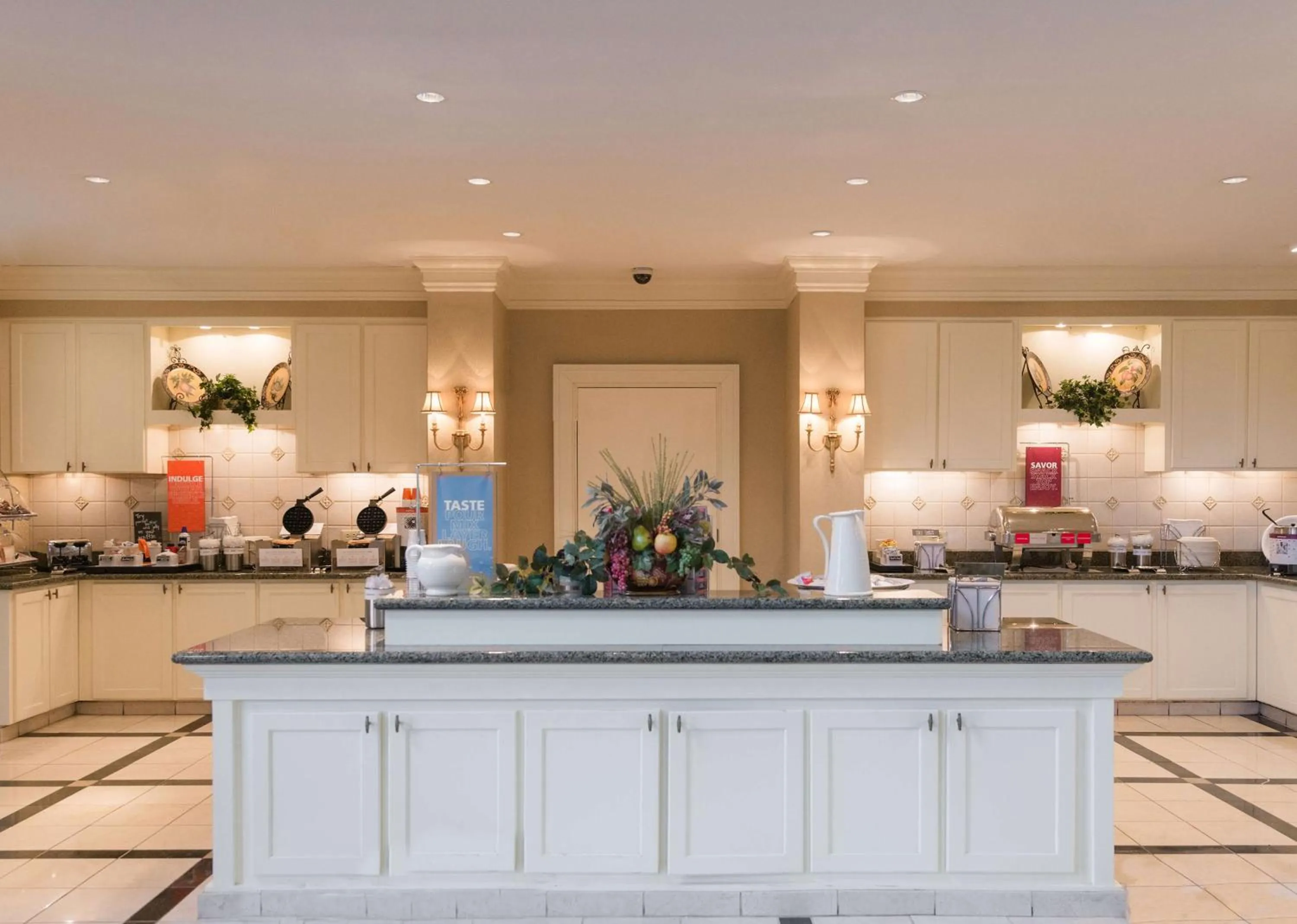 Dining area in Hampton Inn & Suites - Vicksburg