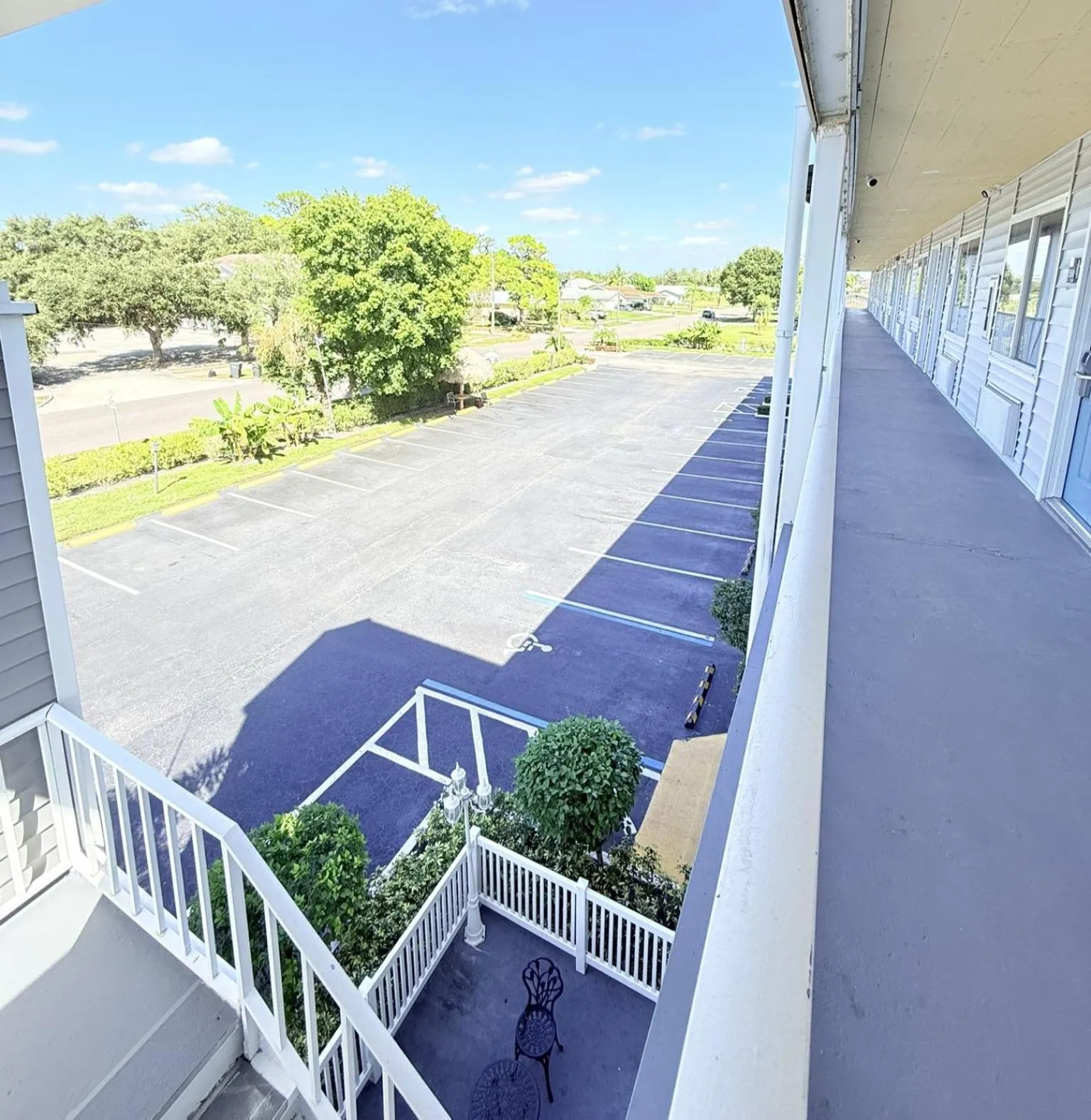 Property building in Lantern Inn & Suites - Sarasota