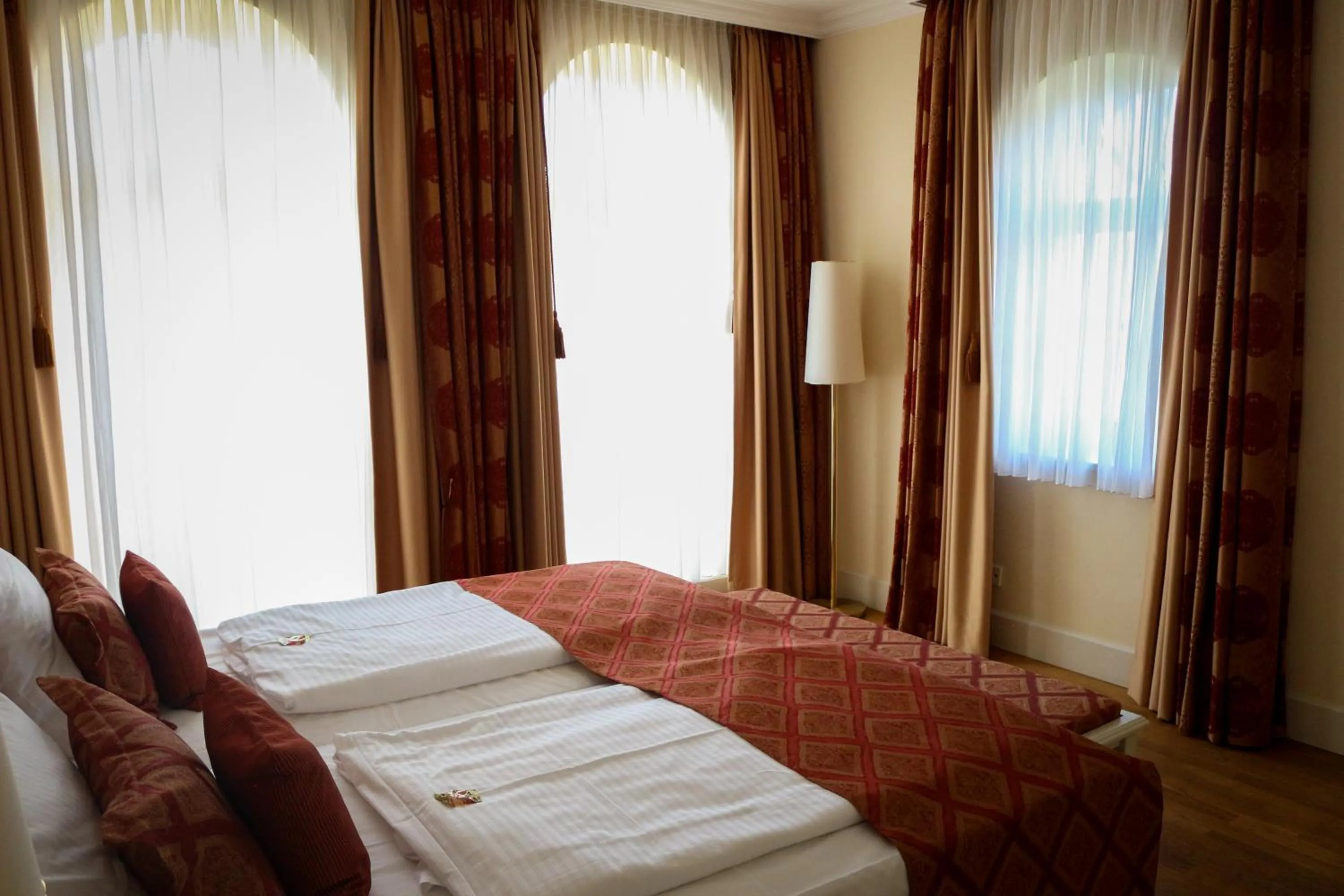 Bed in Rheinhotel Schulz