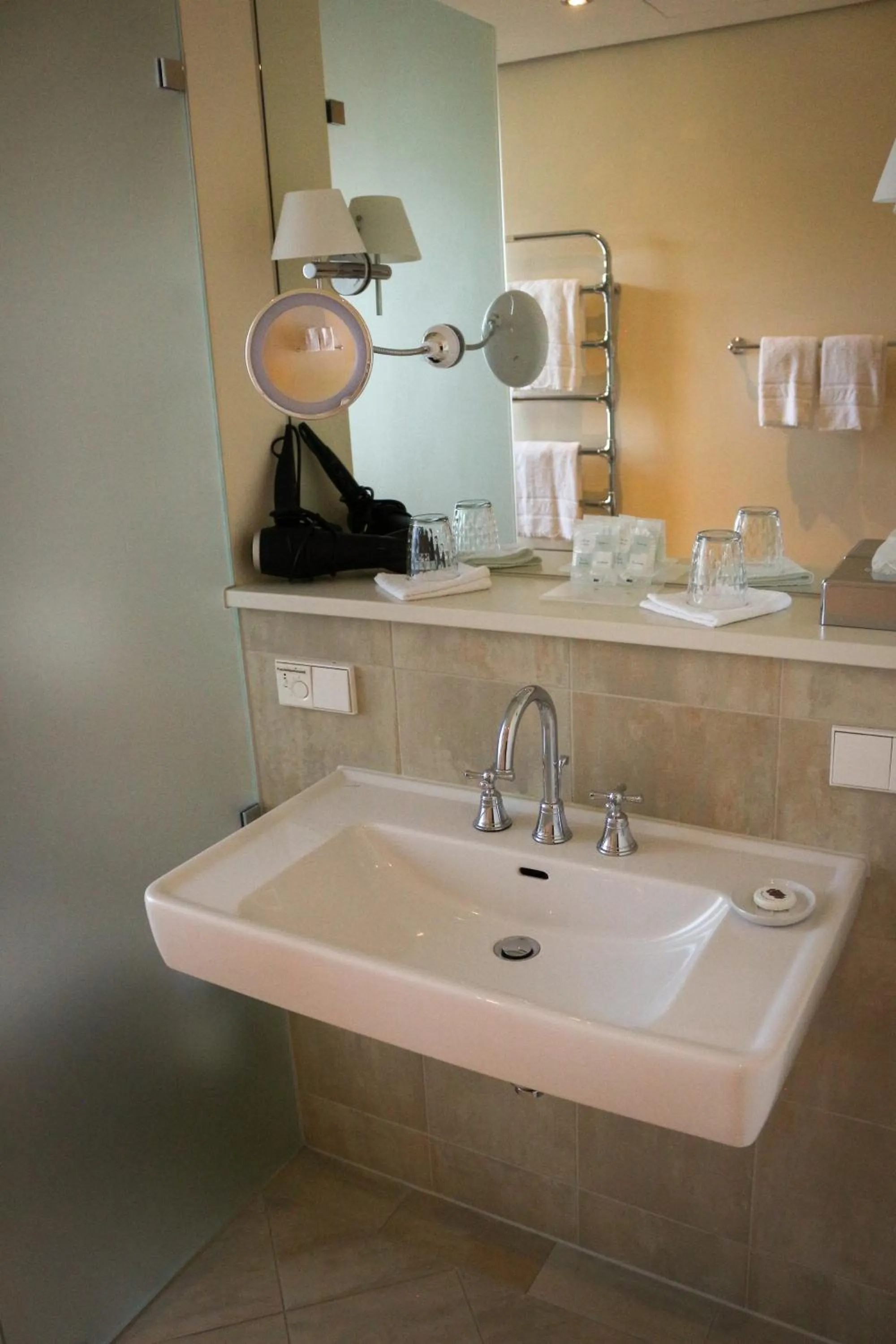 Bathroom in Rheinhotel Schulz