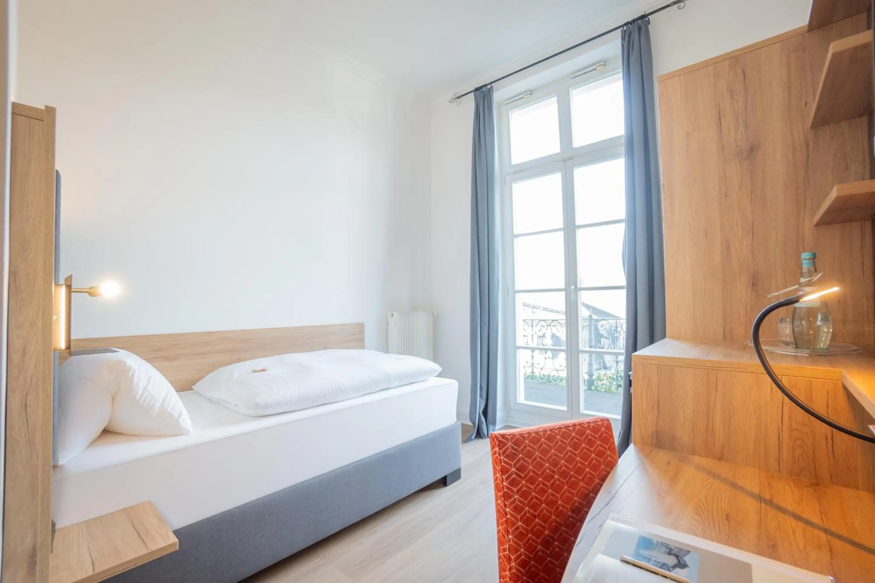 Bed in Rheinhotel Schulz