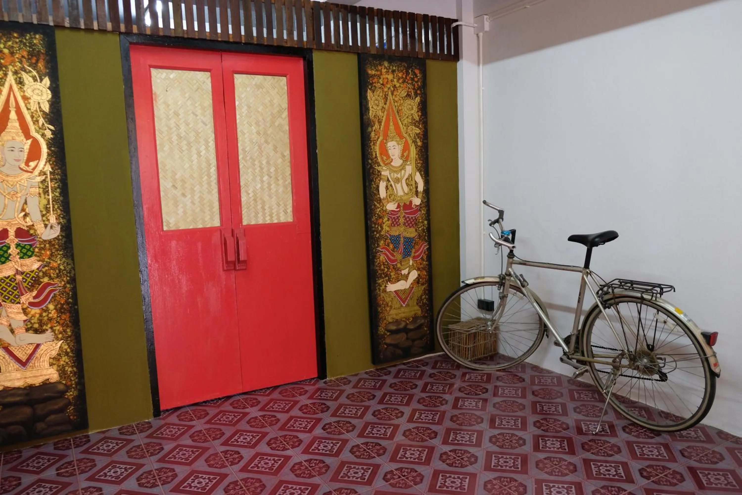 Other in Tangmo House