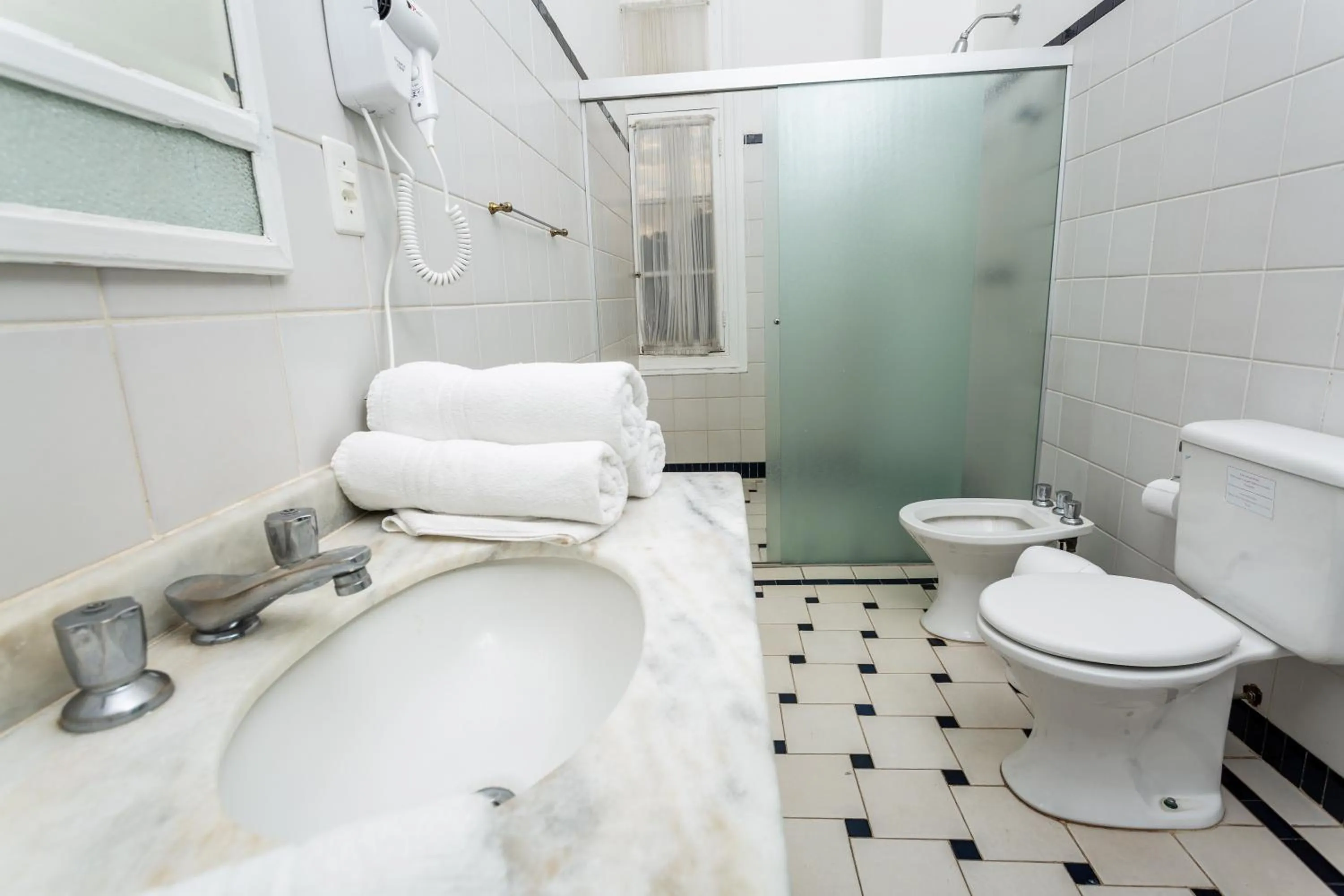 Shower, Bathroom in Palace Hotel - Poços de Caldas