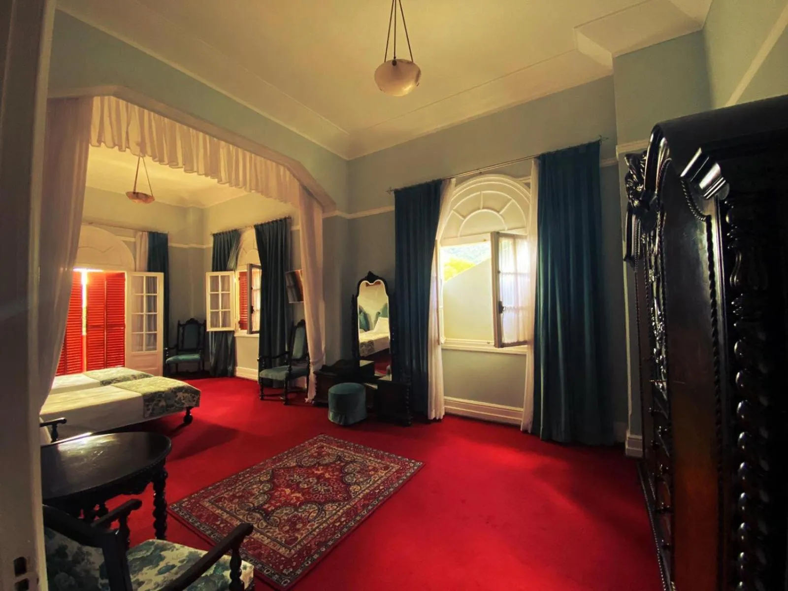 Living room, Bed in Palace Hotel - Poços de Caldas