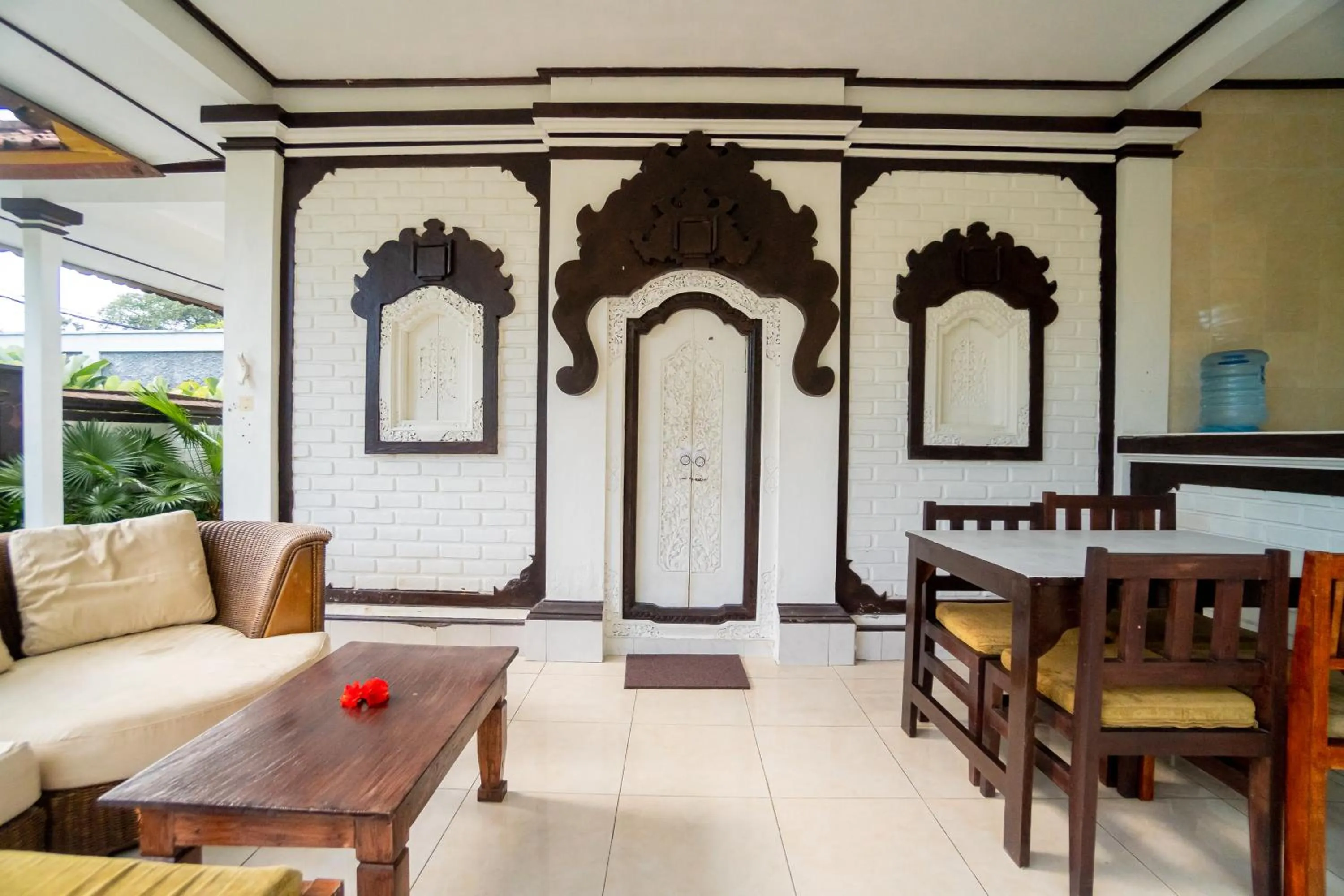 The Guest Villas Legian Kuta