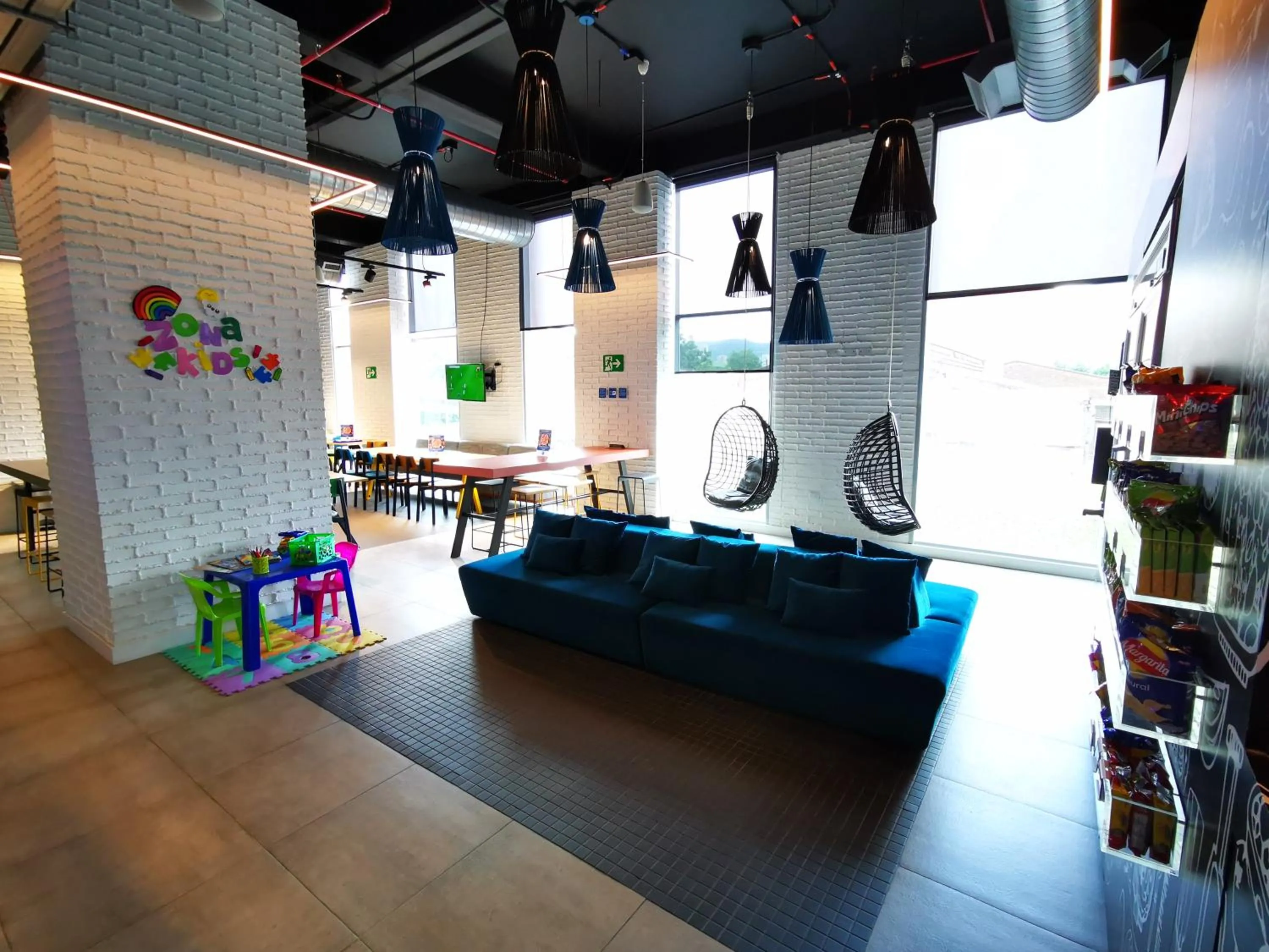 Living room in ibis budget Medellín Itagüí Metro