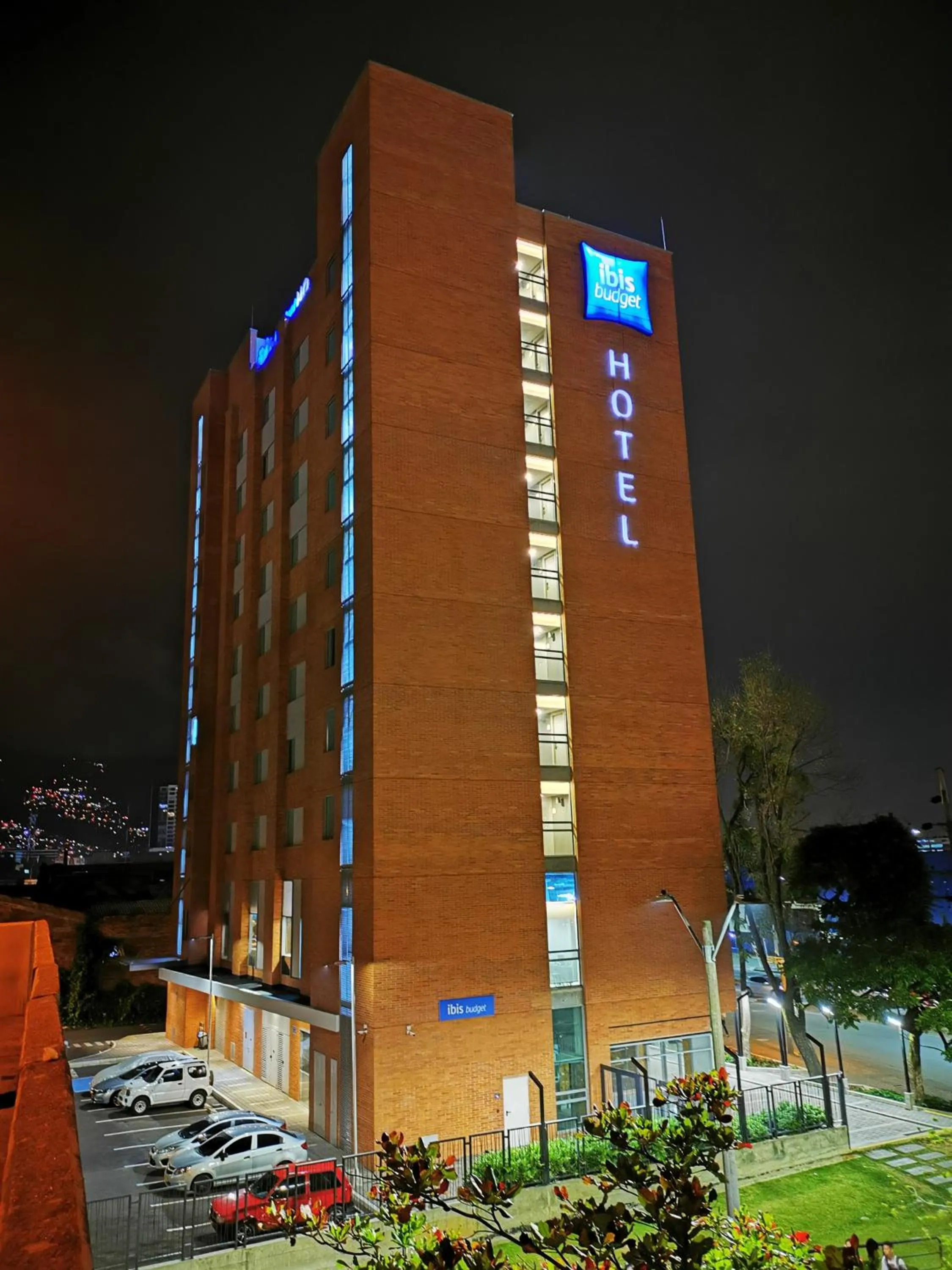 Property building in ibis budget Medellín Itagüí Metro