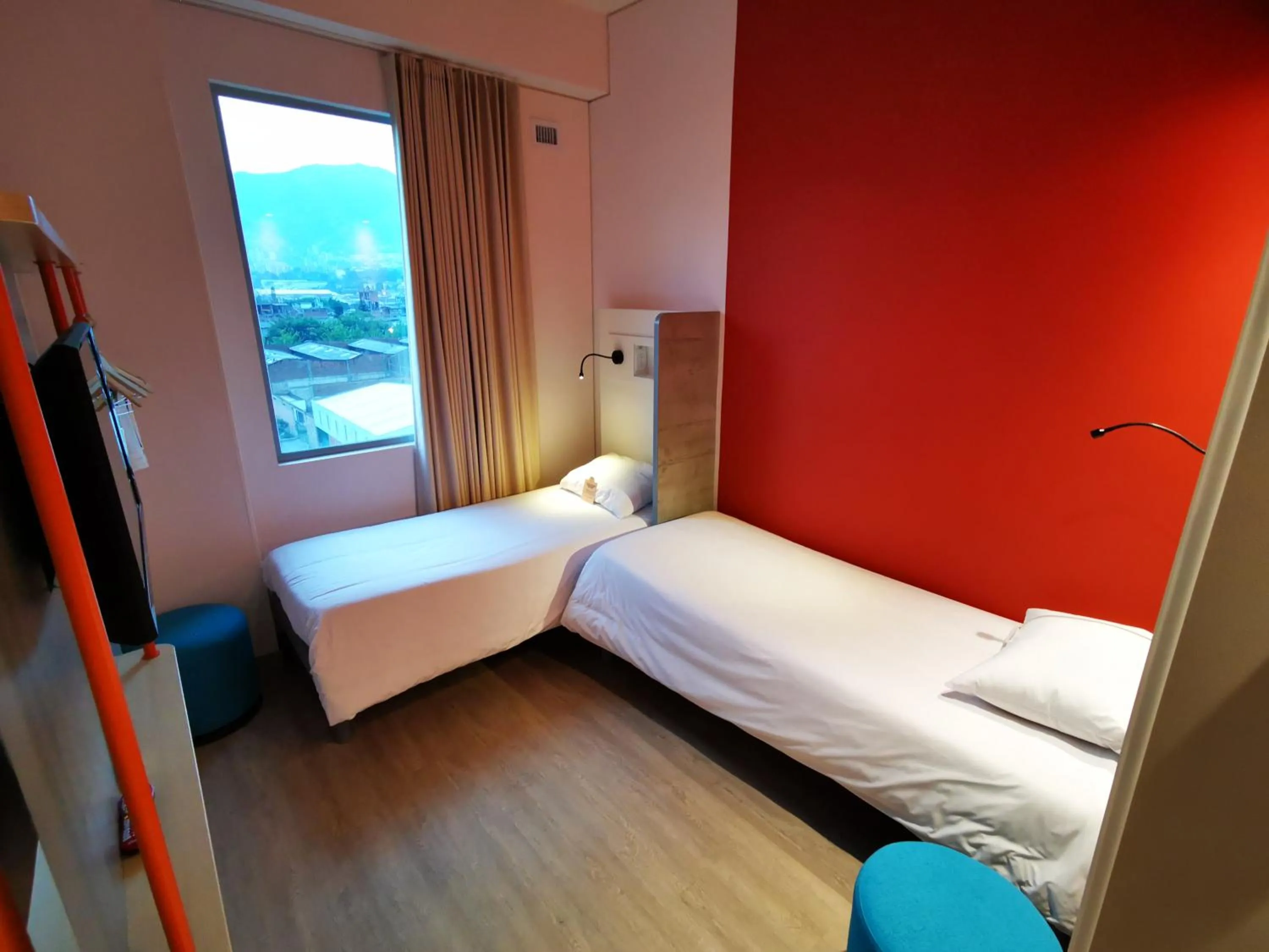 Photo of the whole room, Bed in ibis budget Medellín Itagüí Metro
