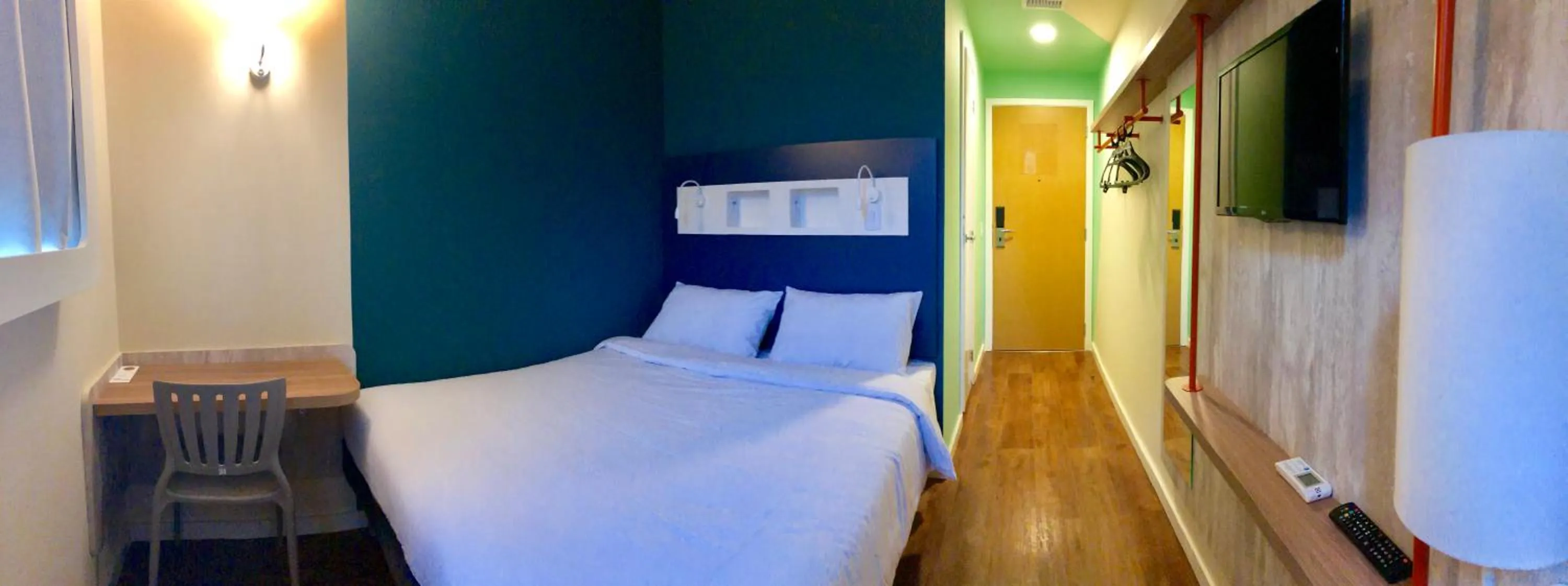 Bedroom, Bed in ibis budget Petropolis