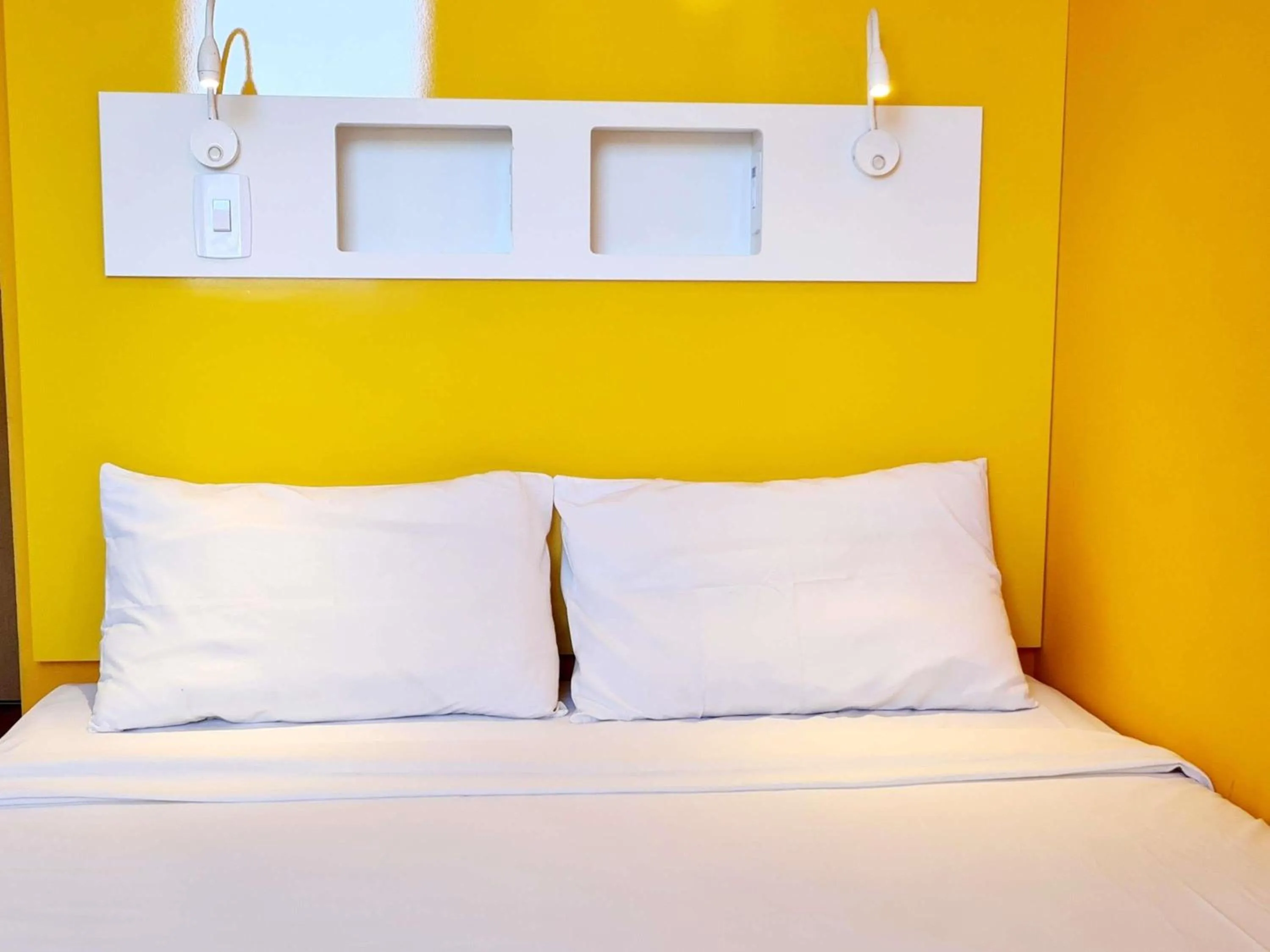 Property building, Bed in ibis budget Petropolis