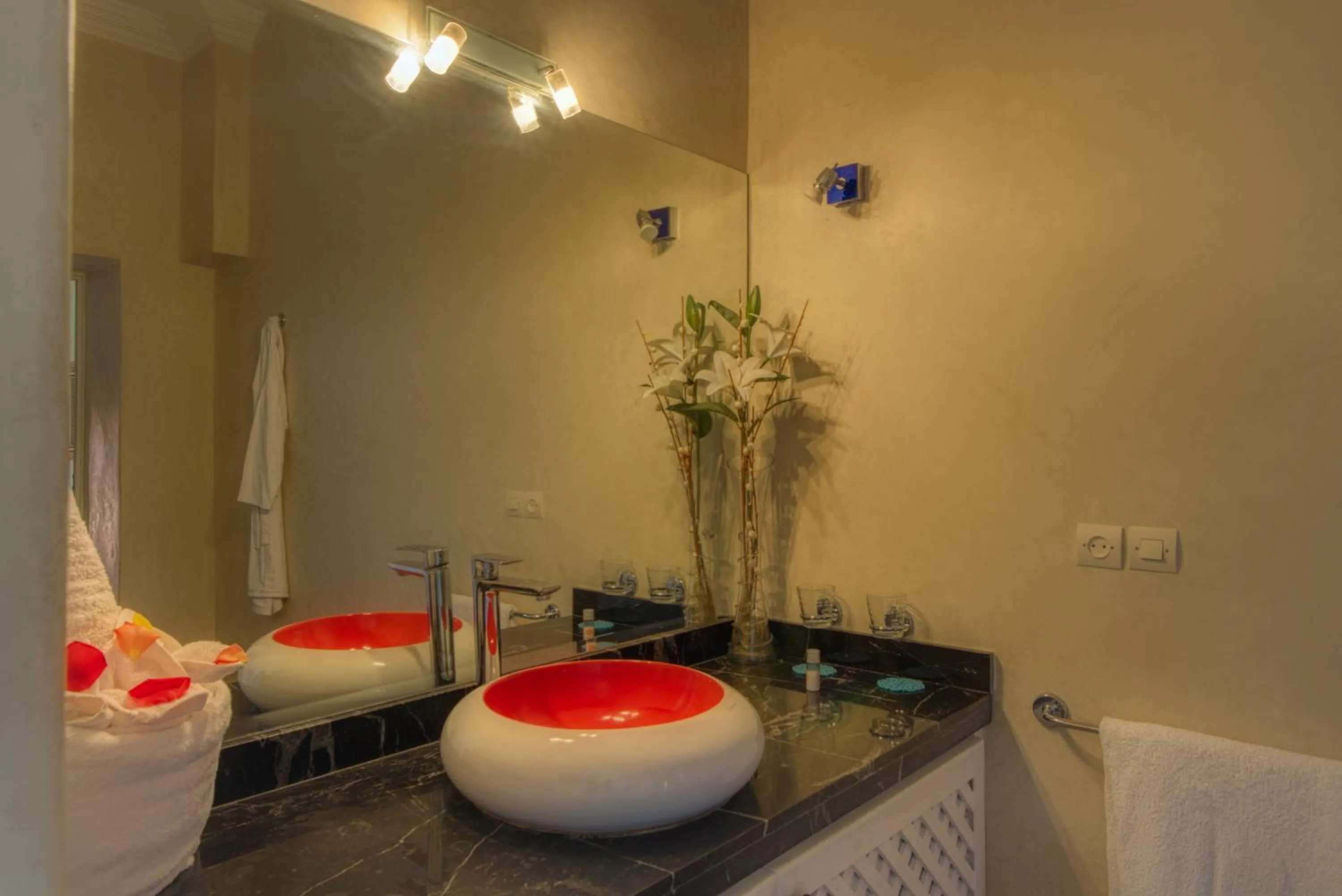 Bathroom in Villas 95 Appart'Hôtel