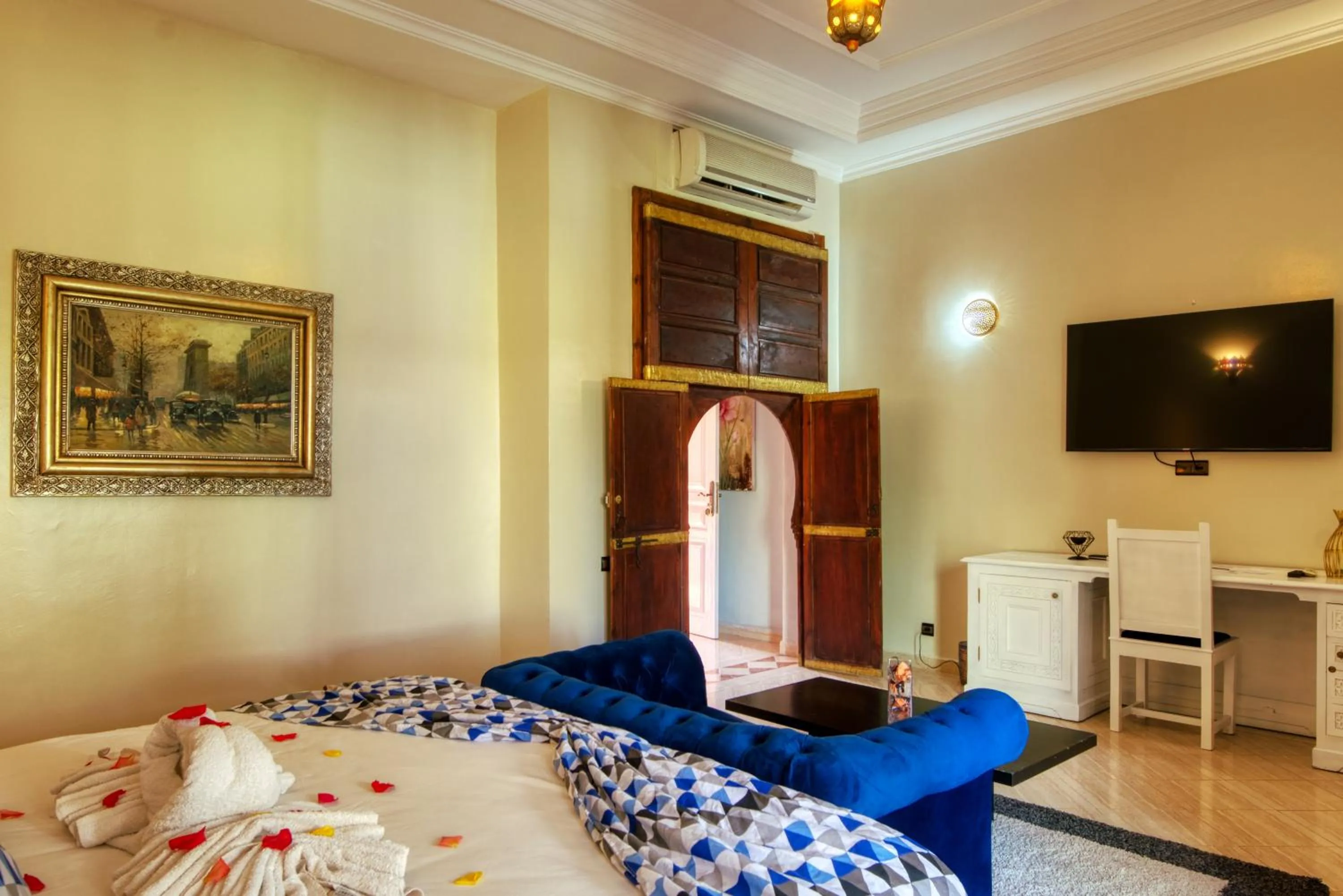 Bedroom, Bed in Villas 95 Appart'Hôtel