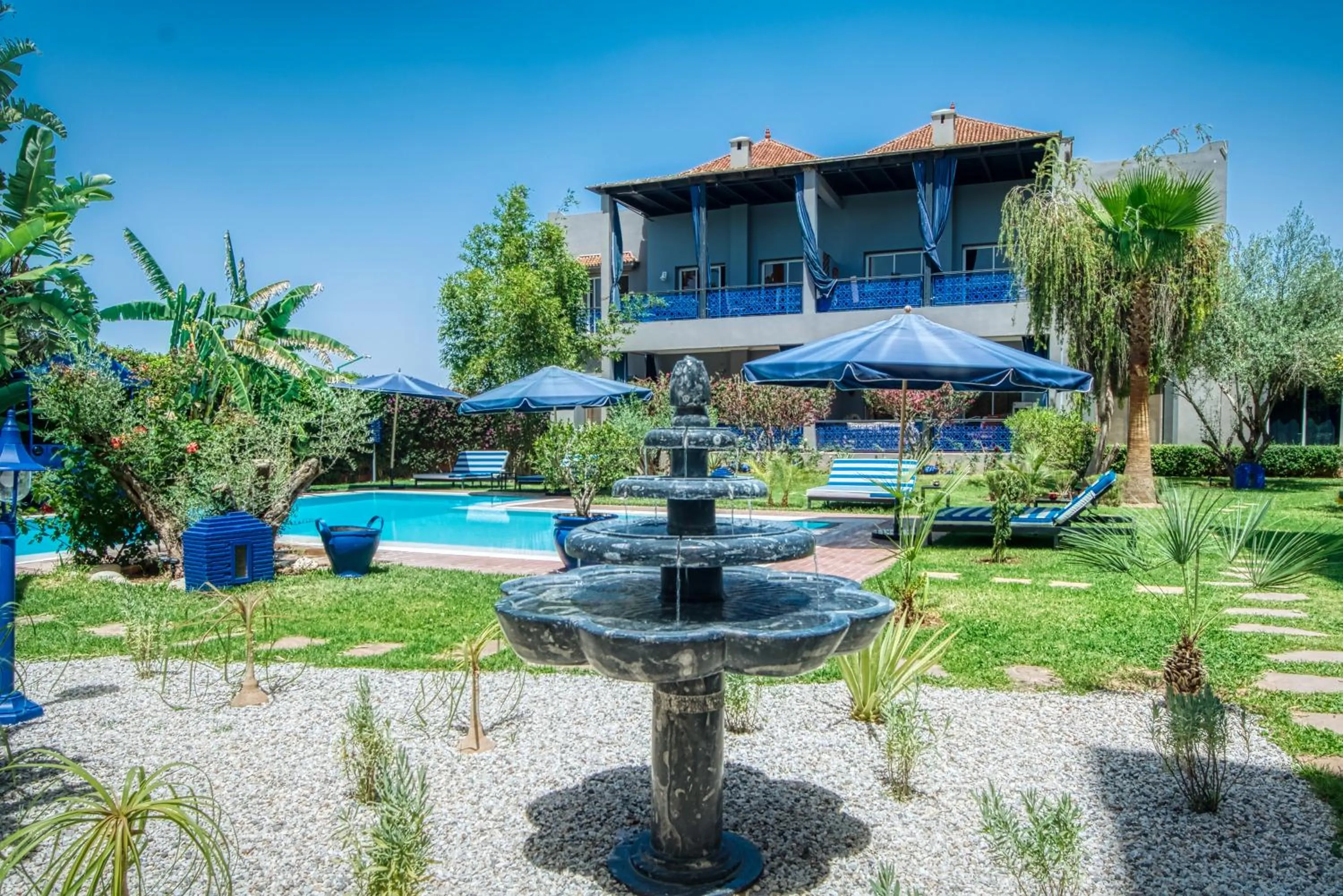 Property building in Villas 95 Appart'Hôtel