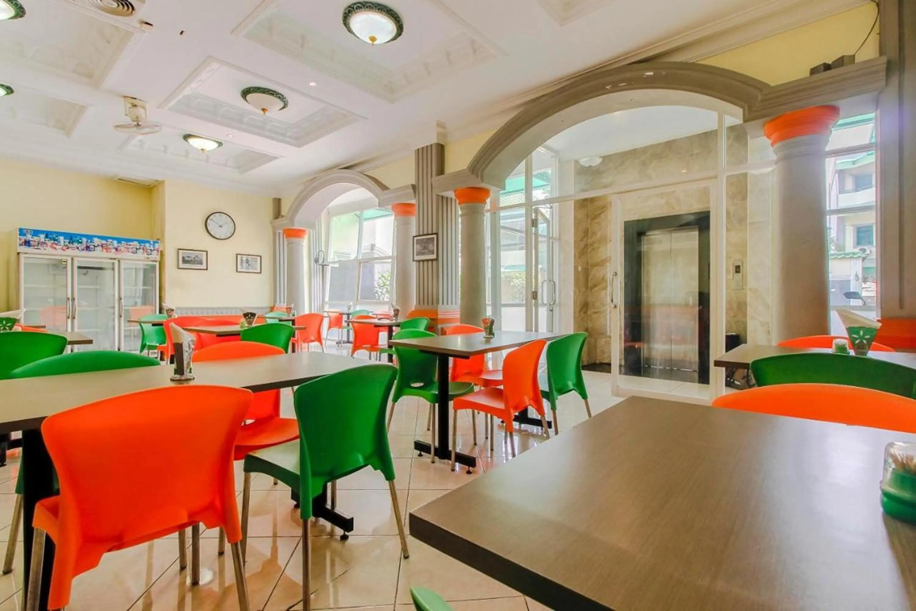 Breakfast in Permata Hijau