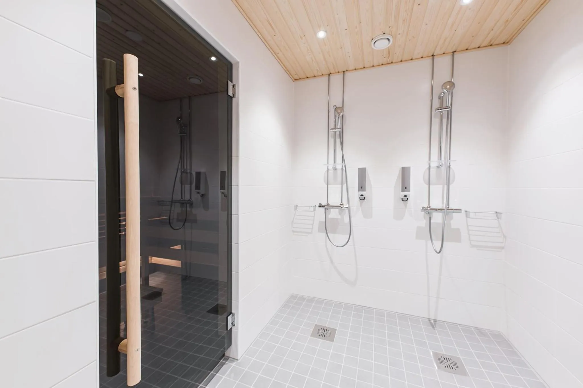 Shower in Forenom Aparthotel Helsinki Pikku Huopalahti