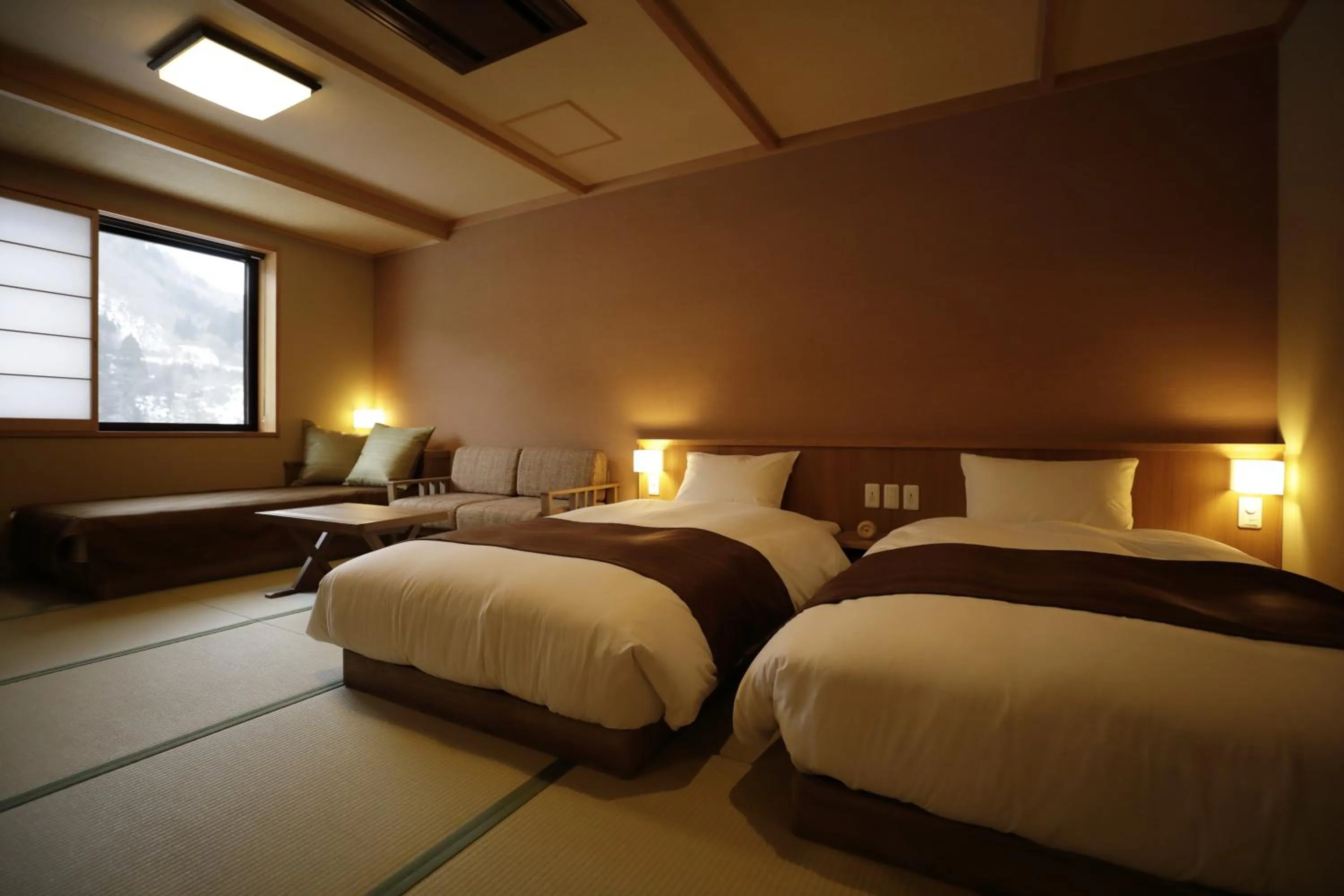 Photo of the whole room, Bed in Onyado Yuinosho, Shirakawago