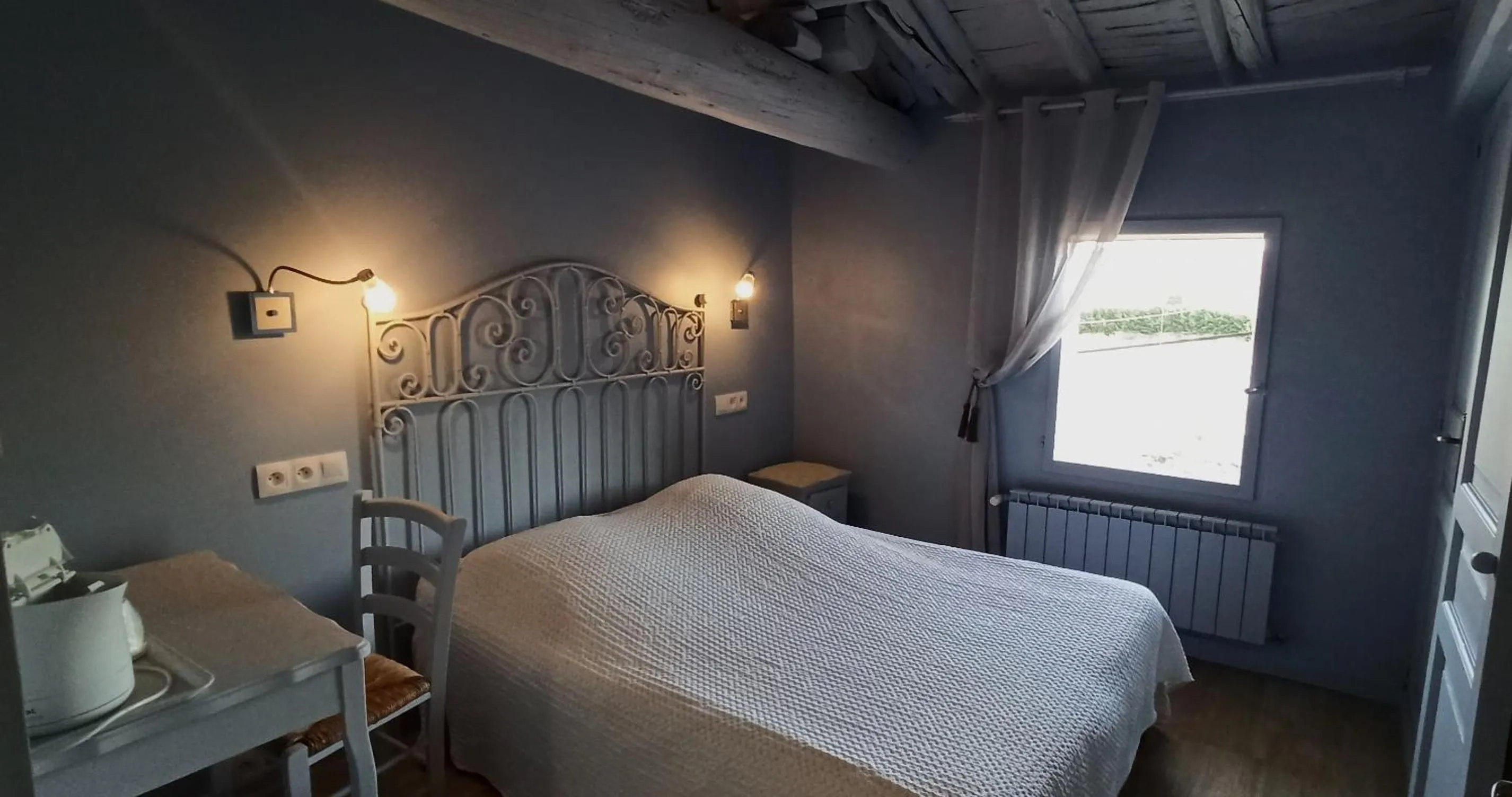 Bedroom, Bed in Chambres & Tables d'hôtes Moulin de Lavon