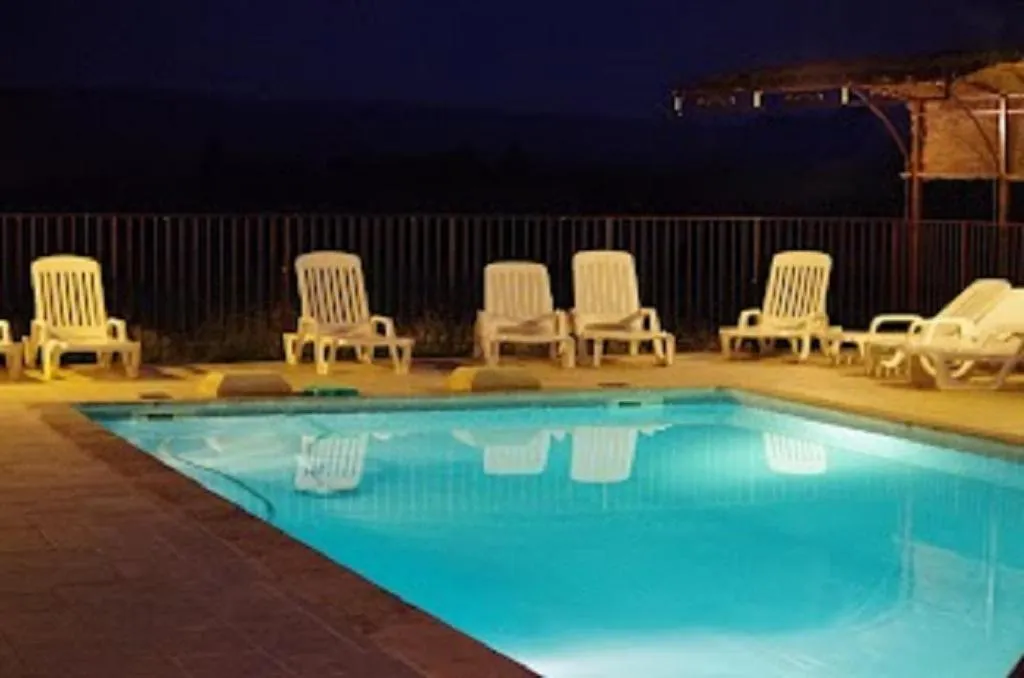 Swimming pool in Chambres & Tables d'hôtes Moulin de Lavon