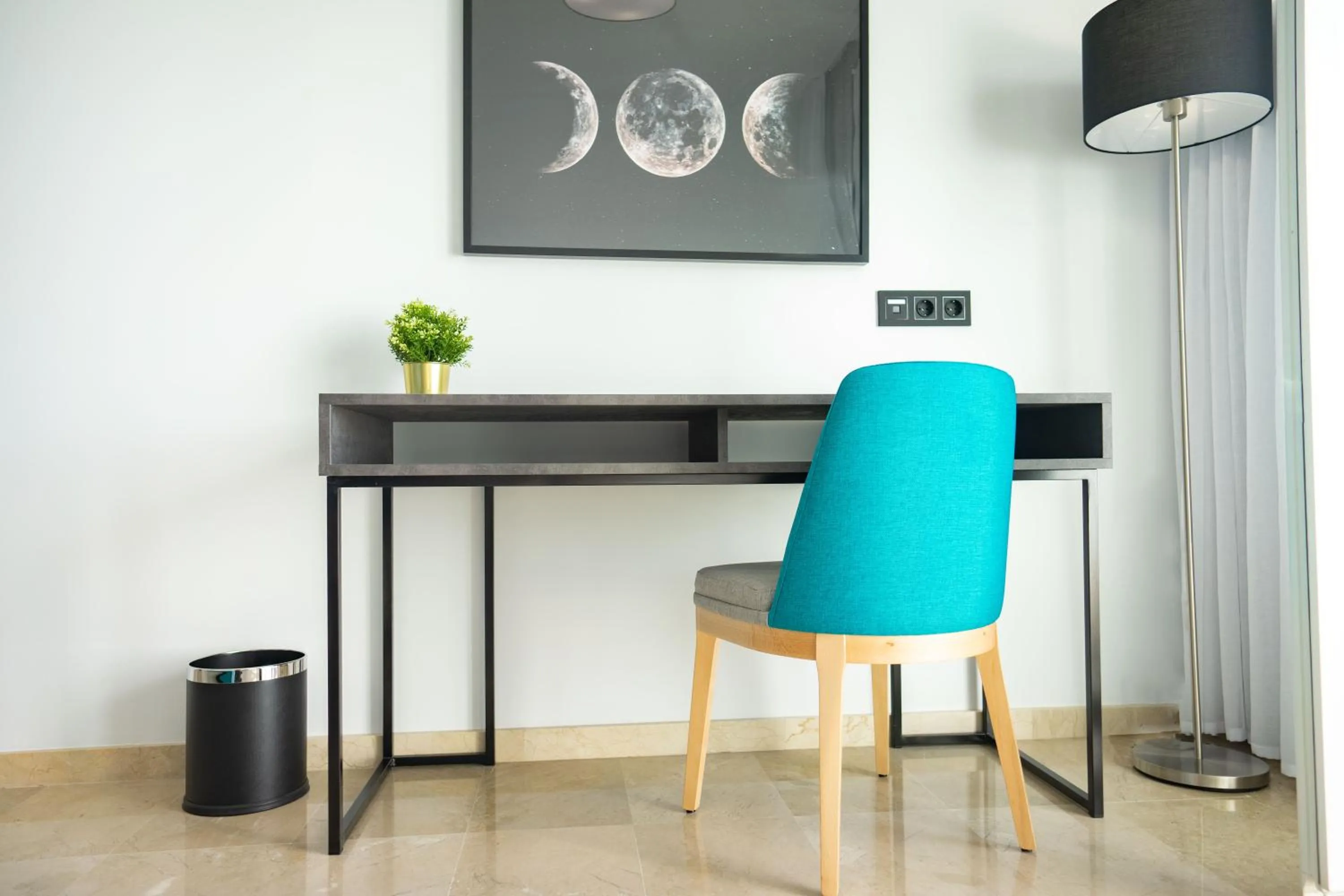 Seating area in Moon Hotel & SPA.