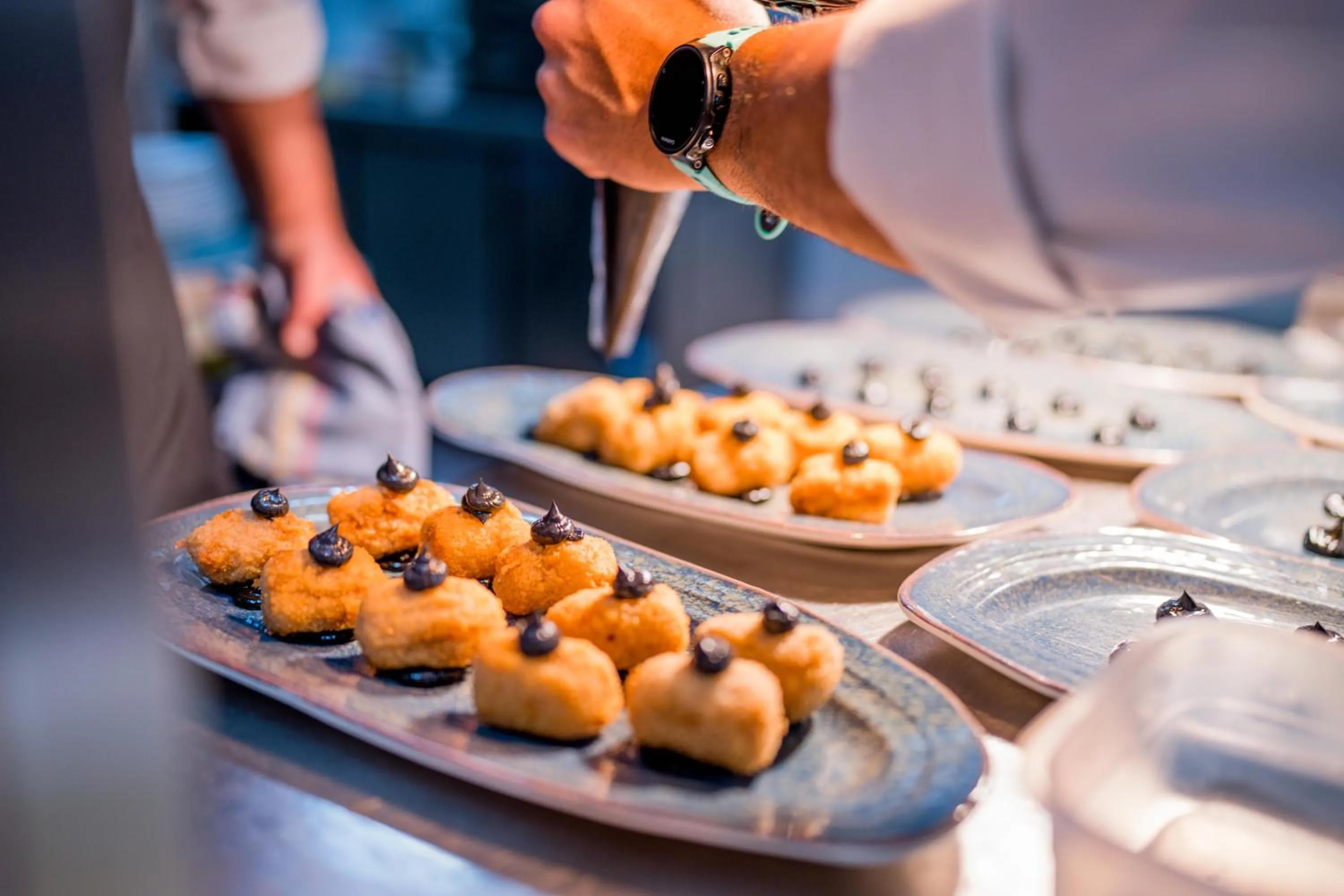 Restaurant/places to eat in Moon Hotel & SPA.