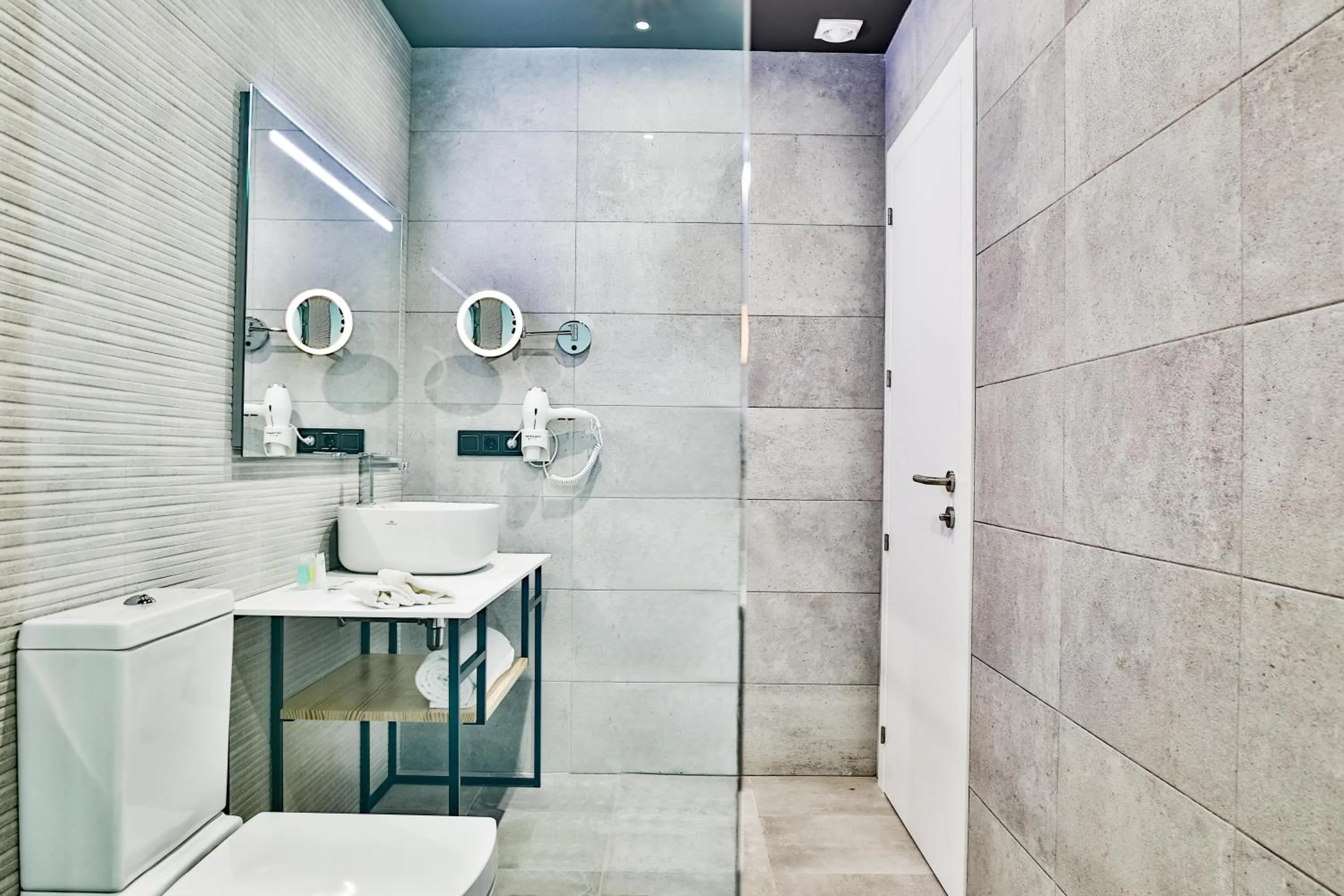 Bathroom in Moon Hotel & SPA.