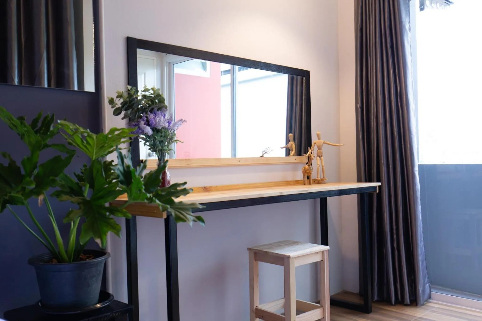 Decorative detail in Mango 10 House