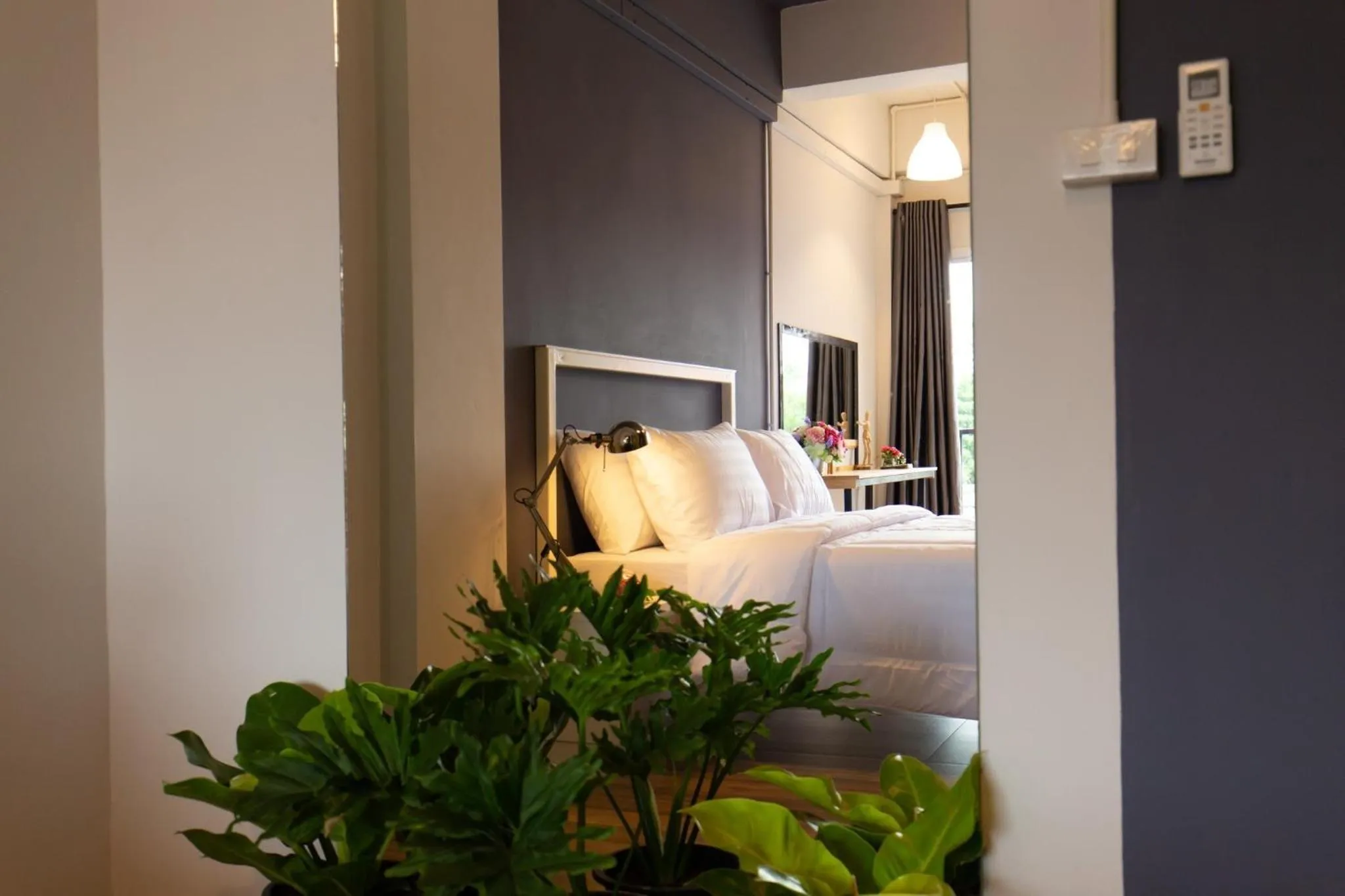 Bedroom, Bed in Mango 10 House