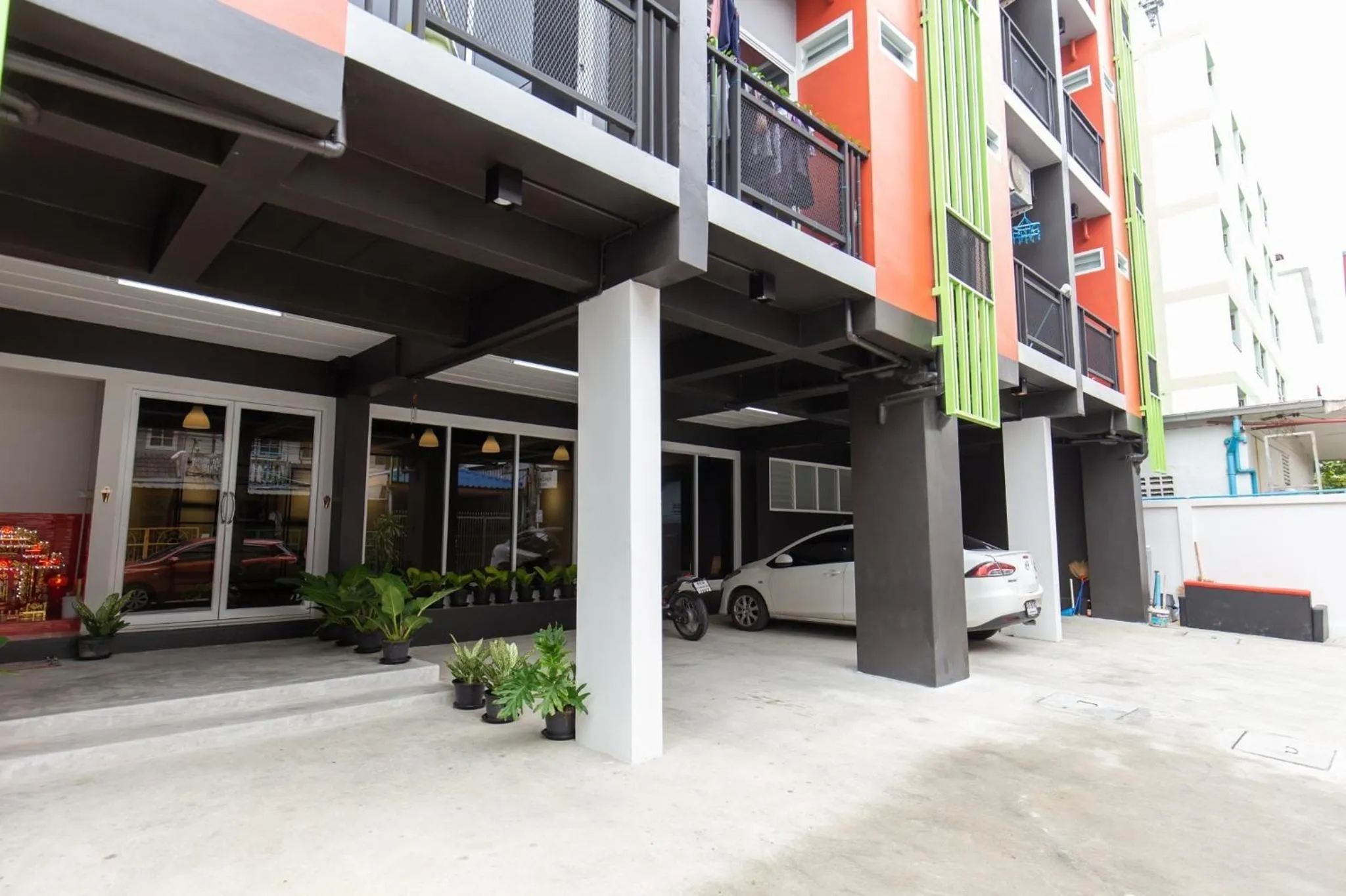 Property building in Mango 10 House