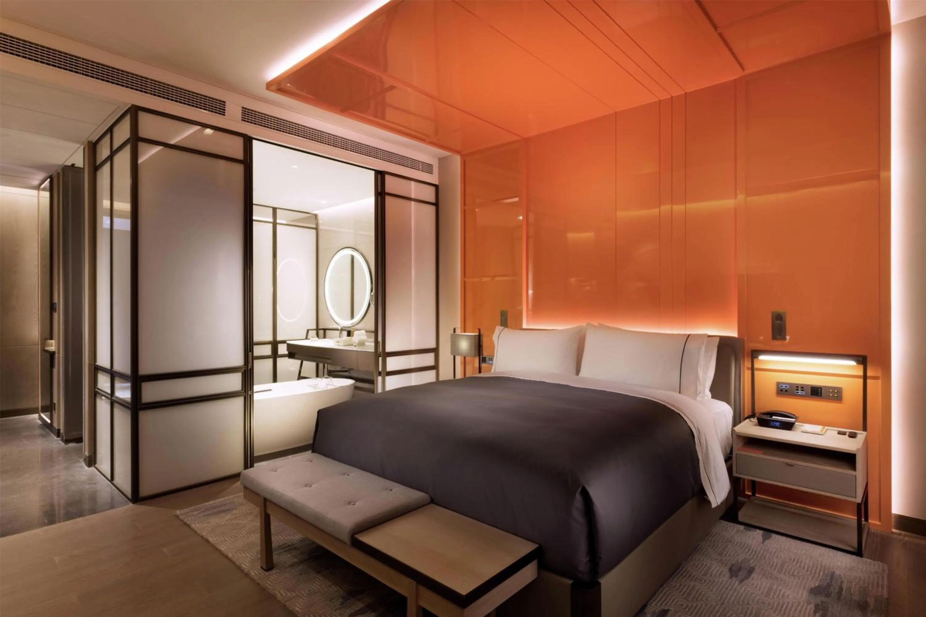 Bed in Canopy by Hilton Chengdu City Centre