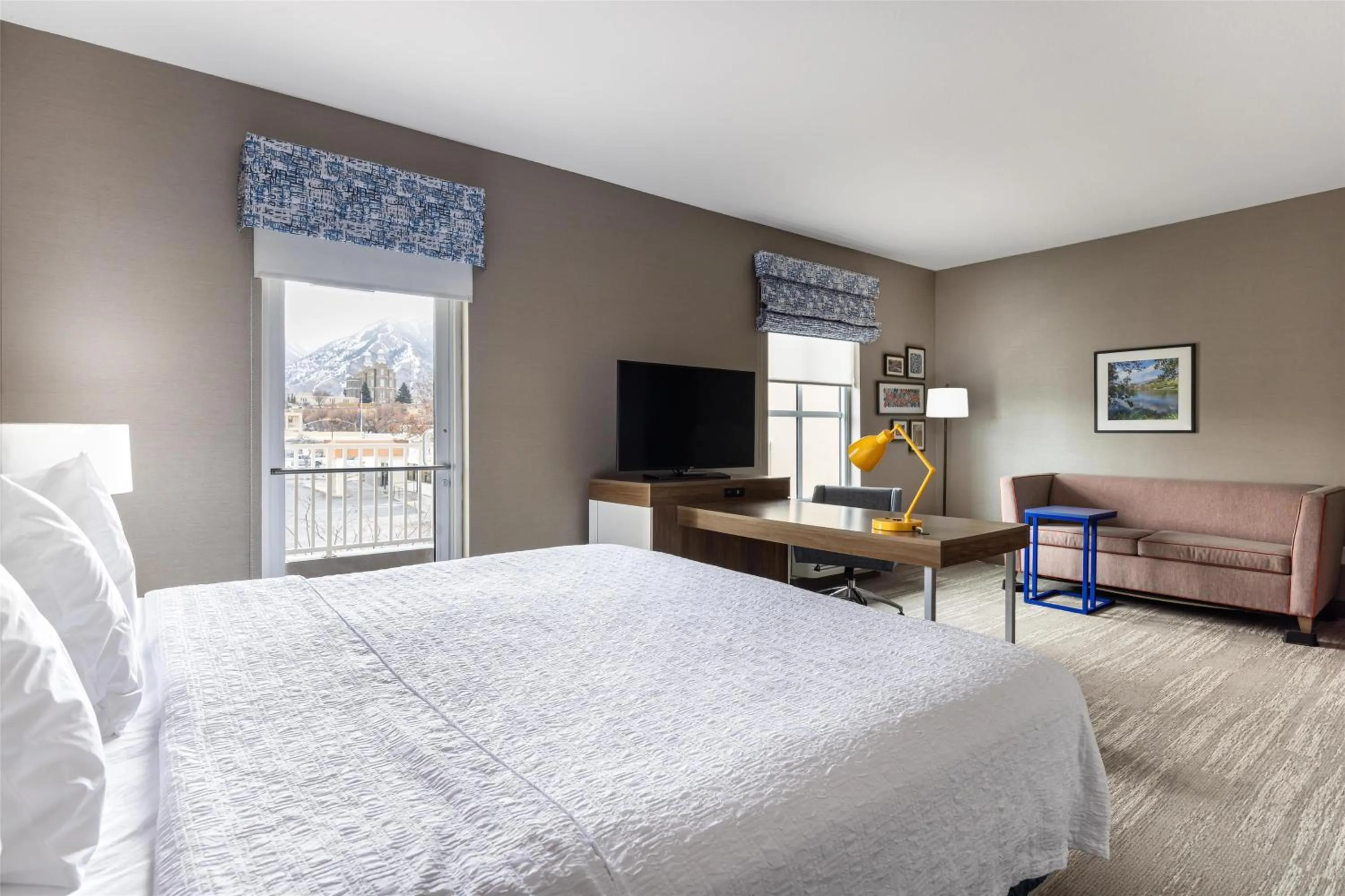 Bedroom, Bed in Hampton Inn And Suites Logan, Ut